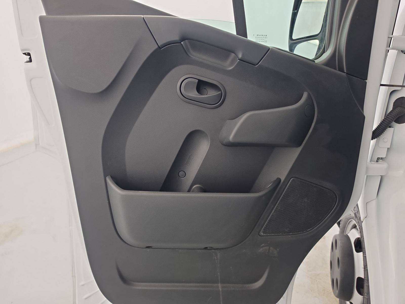 Vente en ligne Renault Master 3 Châssis Cabine MASTER CC PROP RJ3500 L2 PAFC BLUE DCI 130 EURO VI au prix de 31 900 €