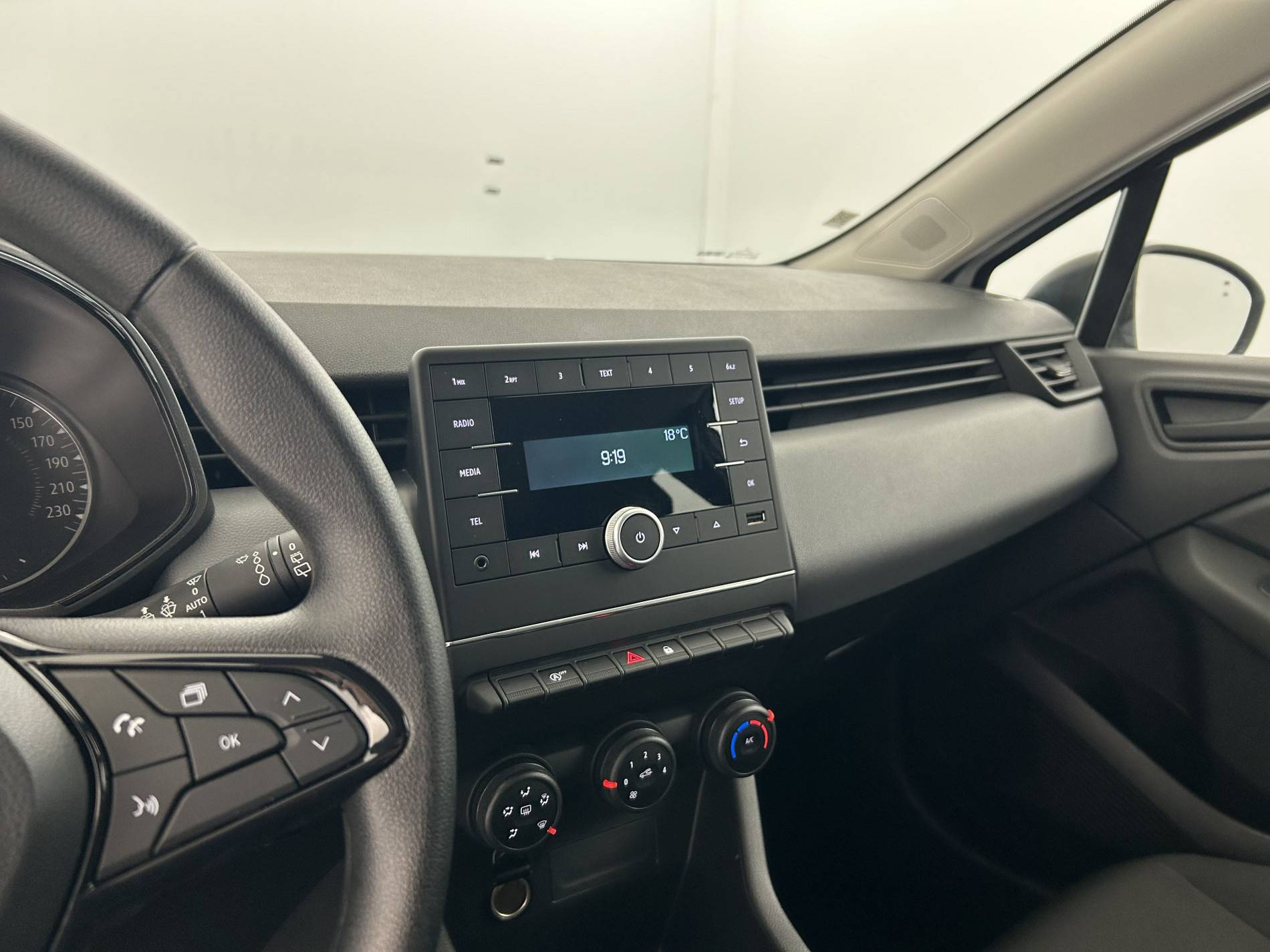 Vente en ligne Renault Clio 5 Clio SCe 65 au prix de 12 990 €