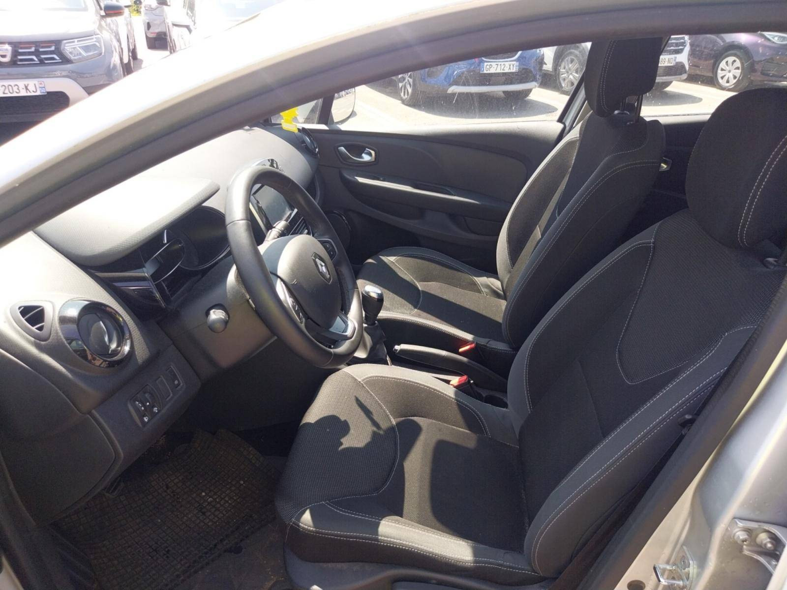 Vente en ligne Renault Clio 4 Clio dCi 75 Energy au prix de 10 490 €