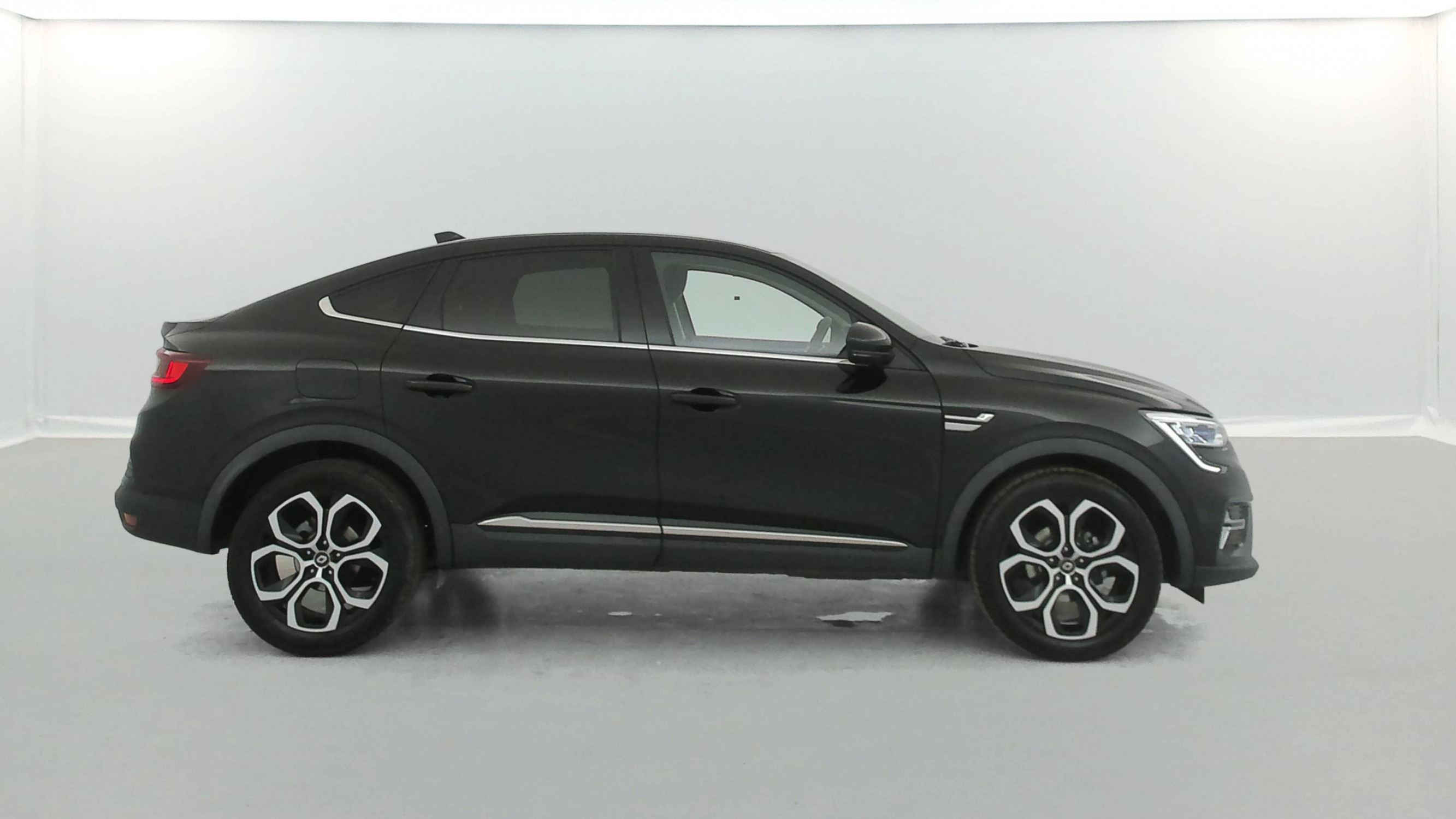 Vente en ligne Renault Arkana  mild hybrid 140 EDC FAP - 22 au prix de 18 890 €