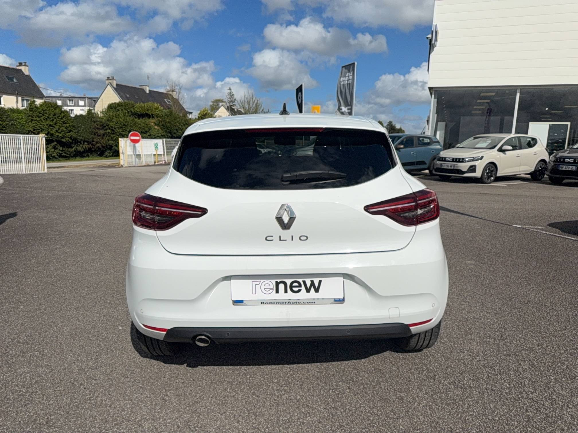 Vente en ligne Renault Clio 5 Clio TCe 90 au prix de 14 990 €