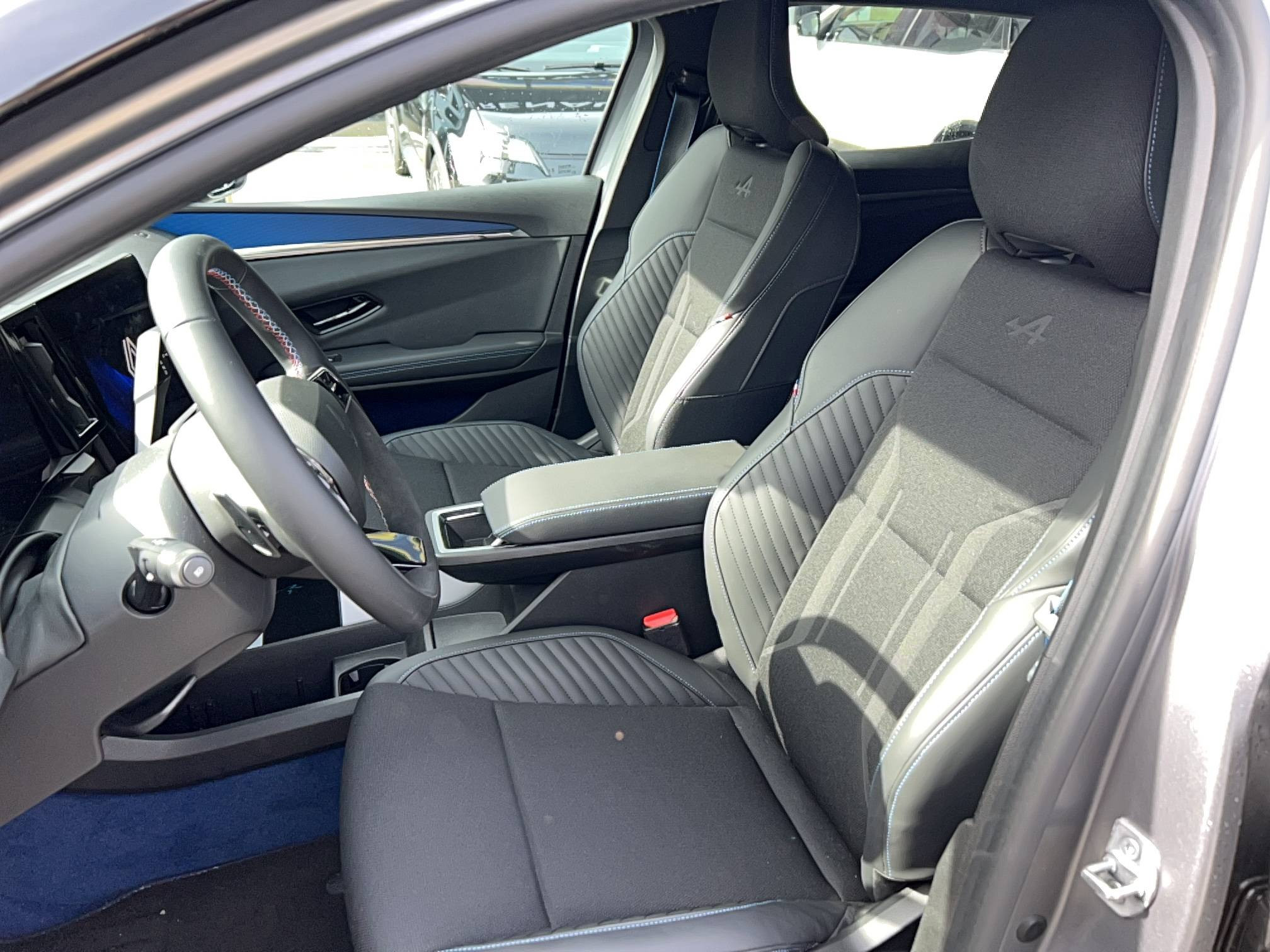 Vente en ligne Renault Megane E-Tech  220 ch autonomie confort au prix de 42 990 €