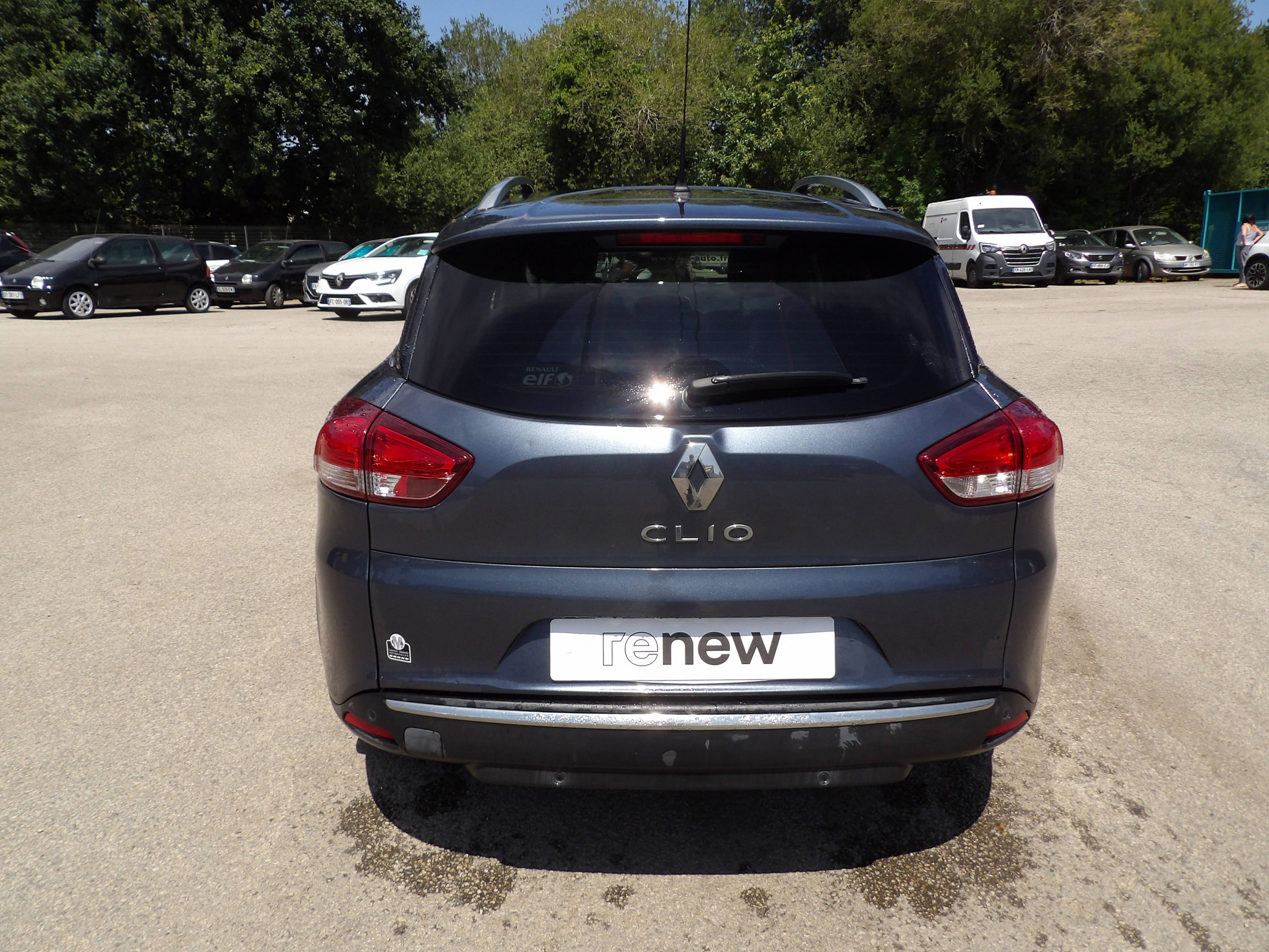 Vente en ligne Renault Clio 4 Estate Clio Estate TCe 120 Energy  EDC au prix de 11 499 €