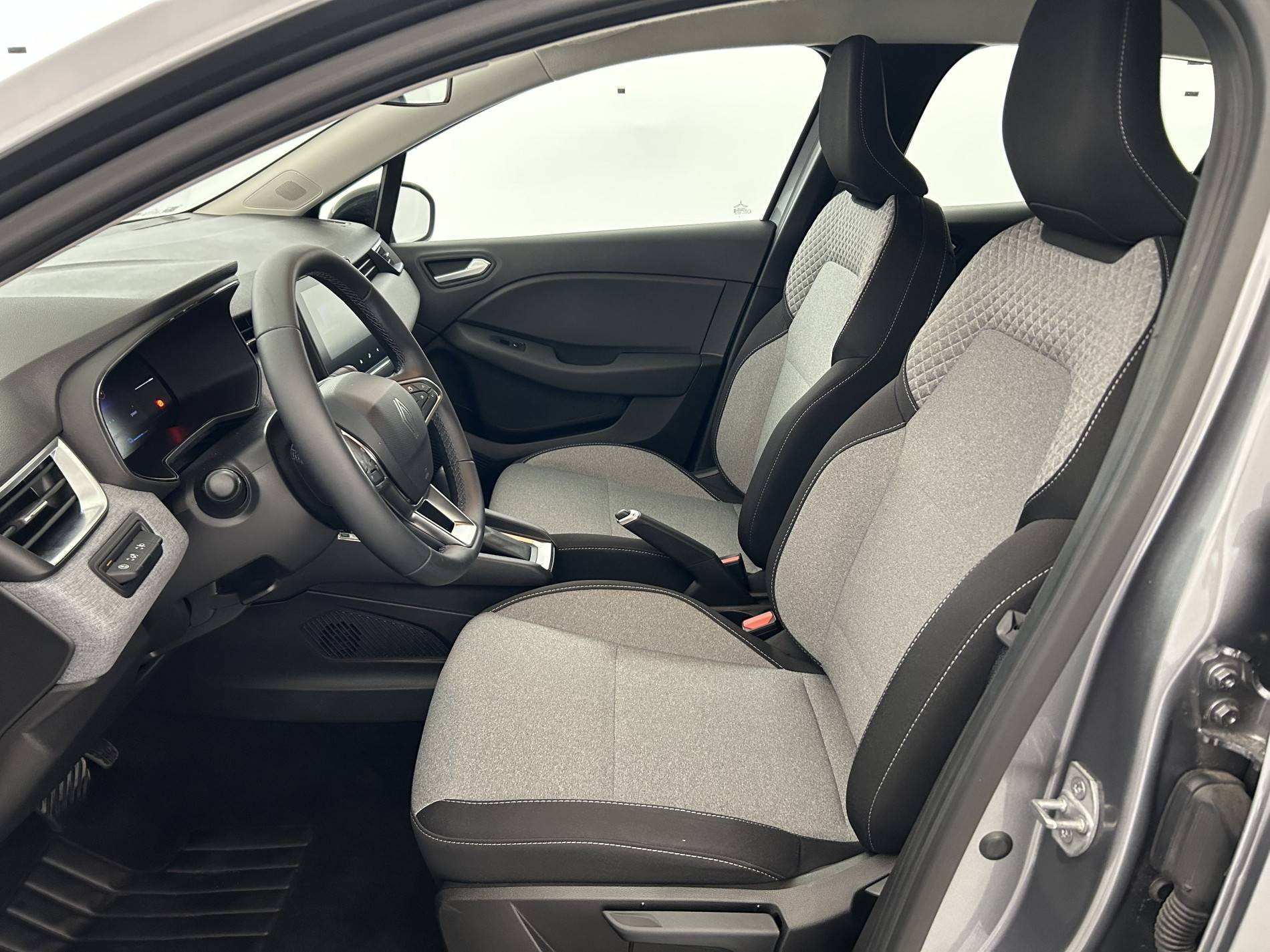 Vente en ligne Renault Clio 5 Clio E-Tech full hybrid 145 ch GSR2 au prix de 19 690 €