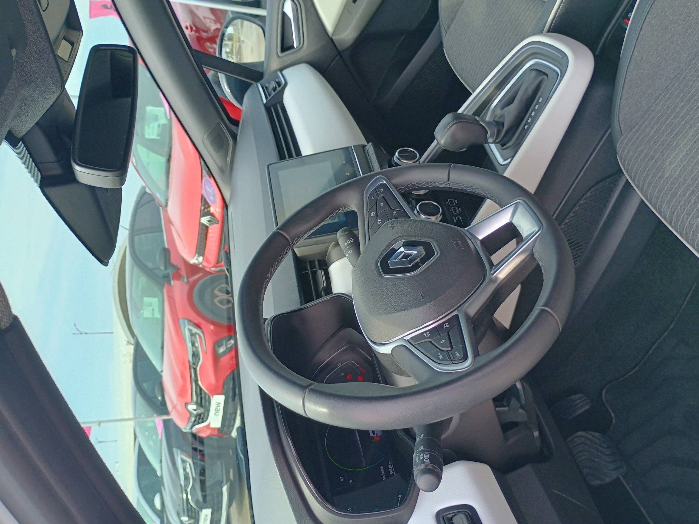 Vente en ligne Renault Clio 5 Clio E-Tech full hybrid 145 au prix de 16 990 €