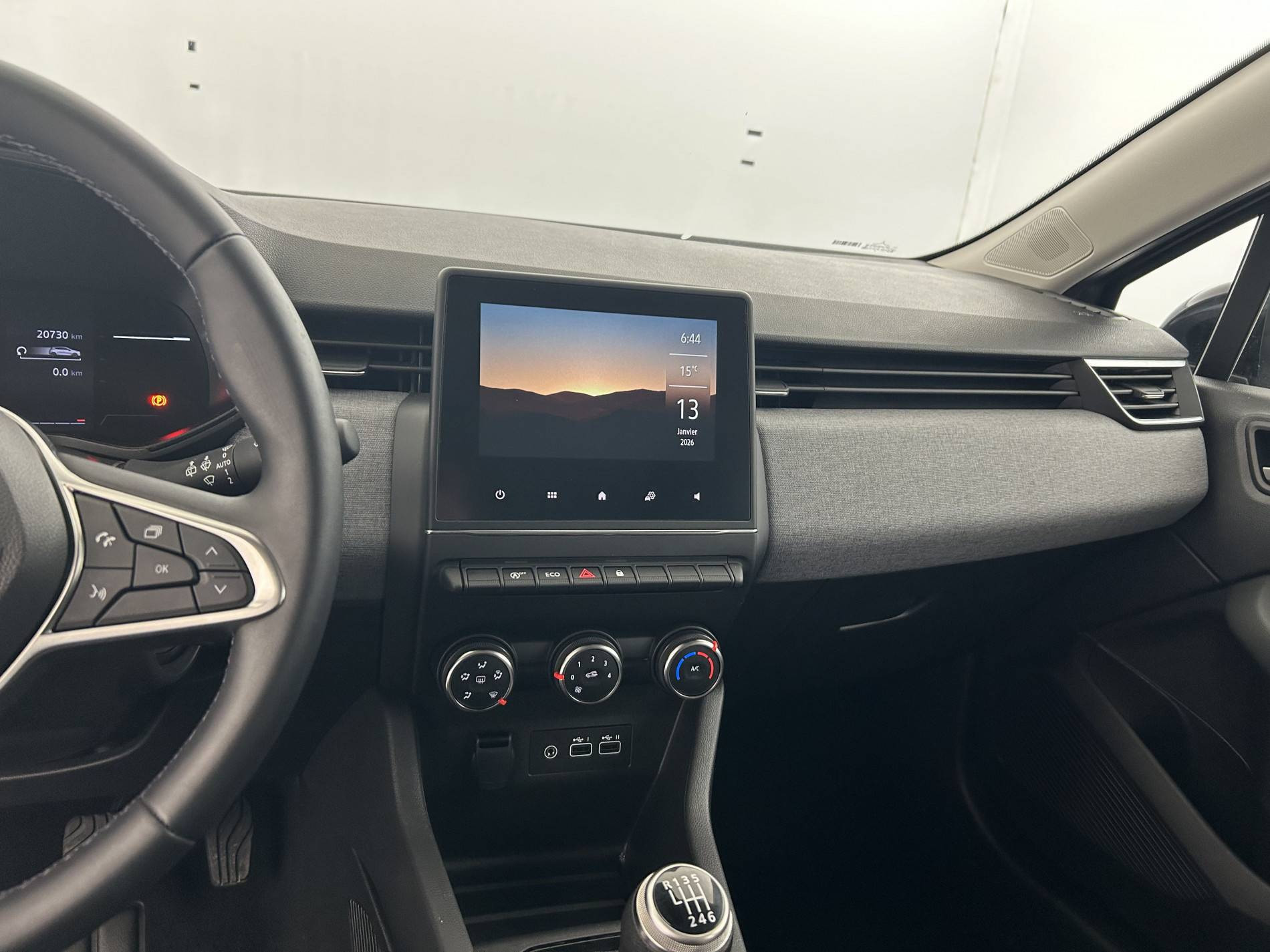 Vente en ligne Renault Clio 5 Clio TCe 90 au prix de 15 400 €