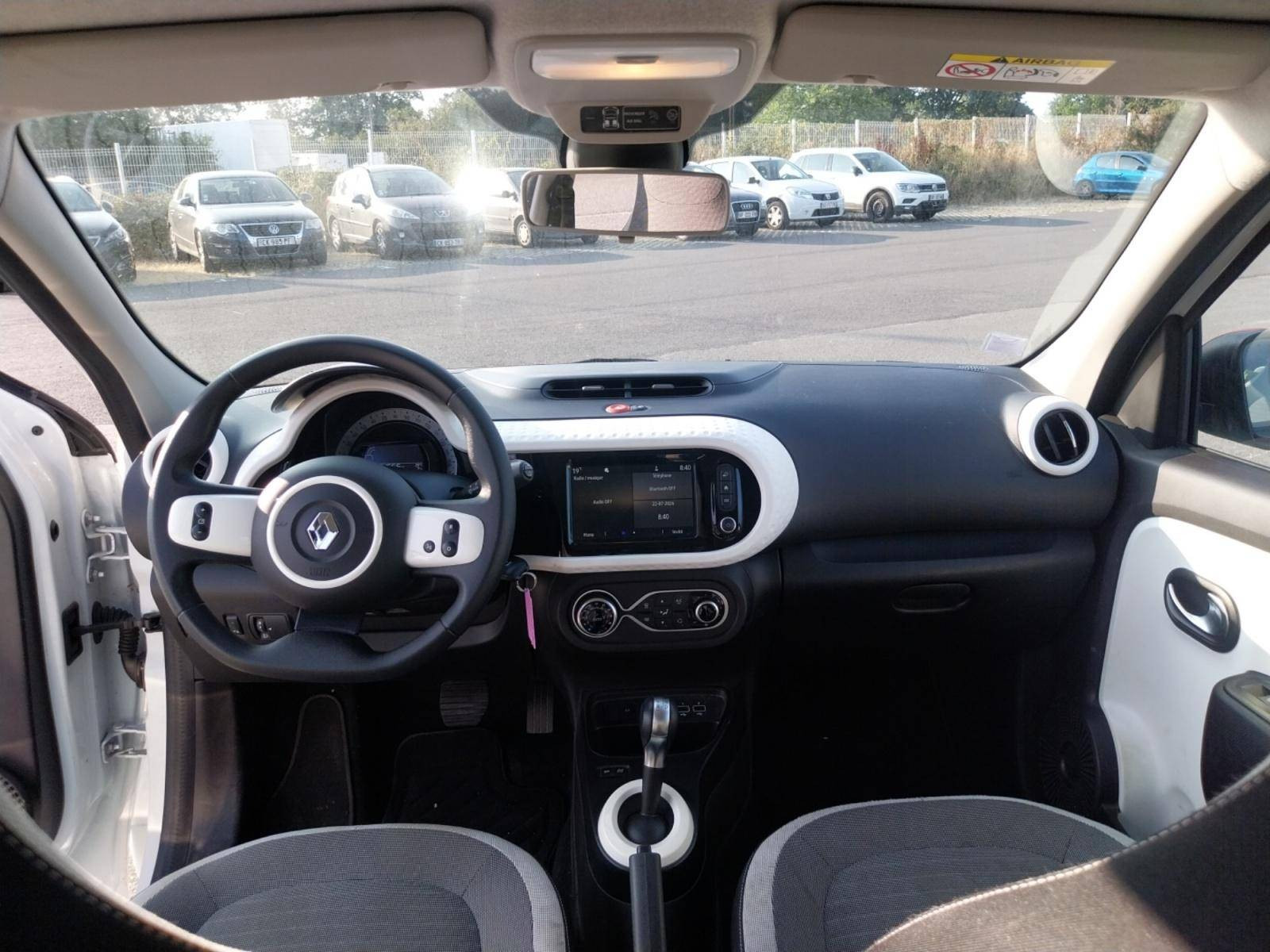Vente en ligne Renault Twingo Electrique Twingo III E-Tech au prix de 10 890 €