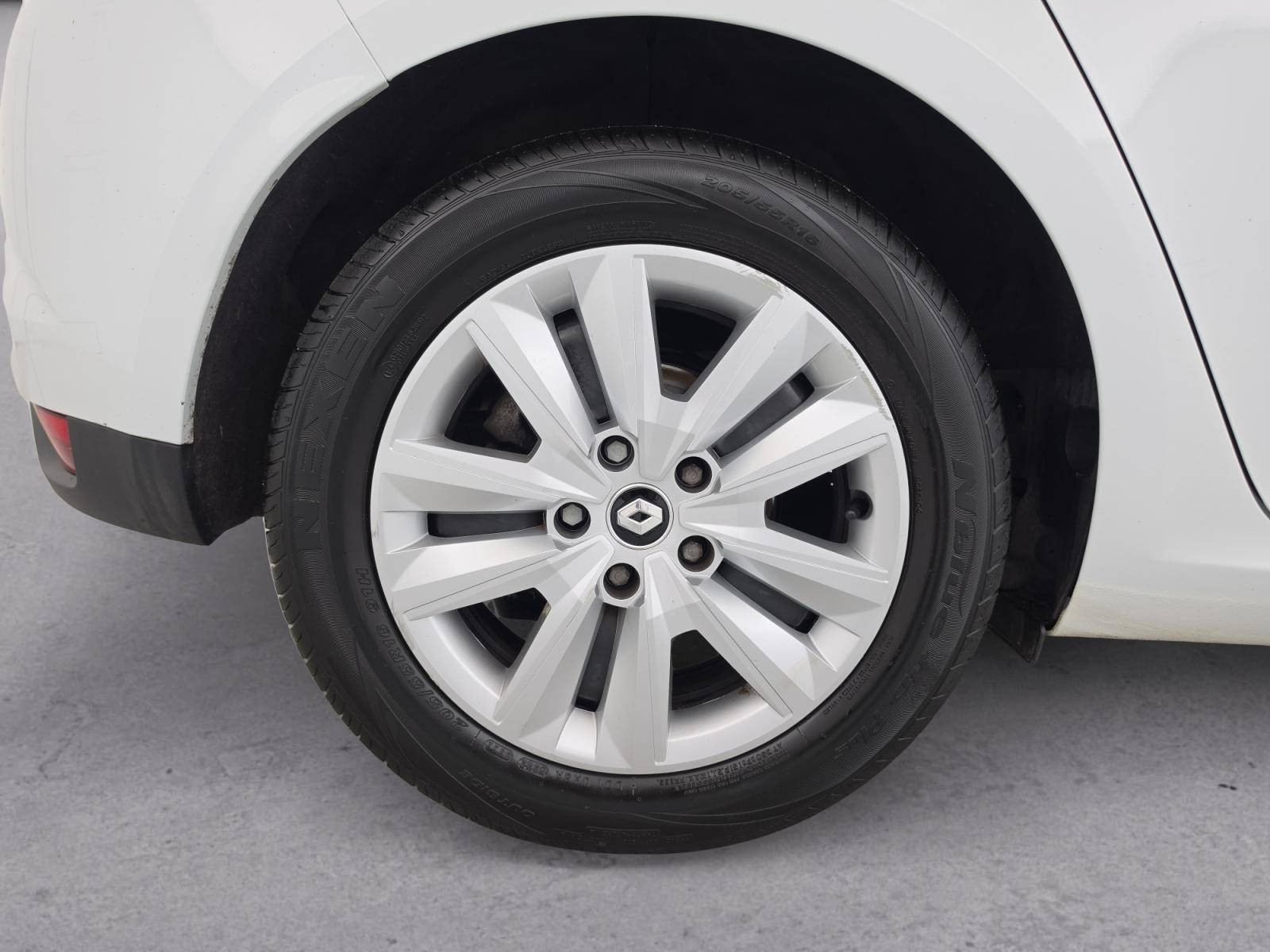 Vente en ligne Renault Megane 4  Blue dCi 115 au prix de 13 490 €