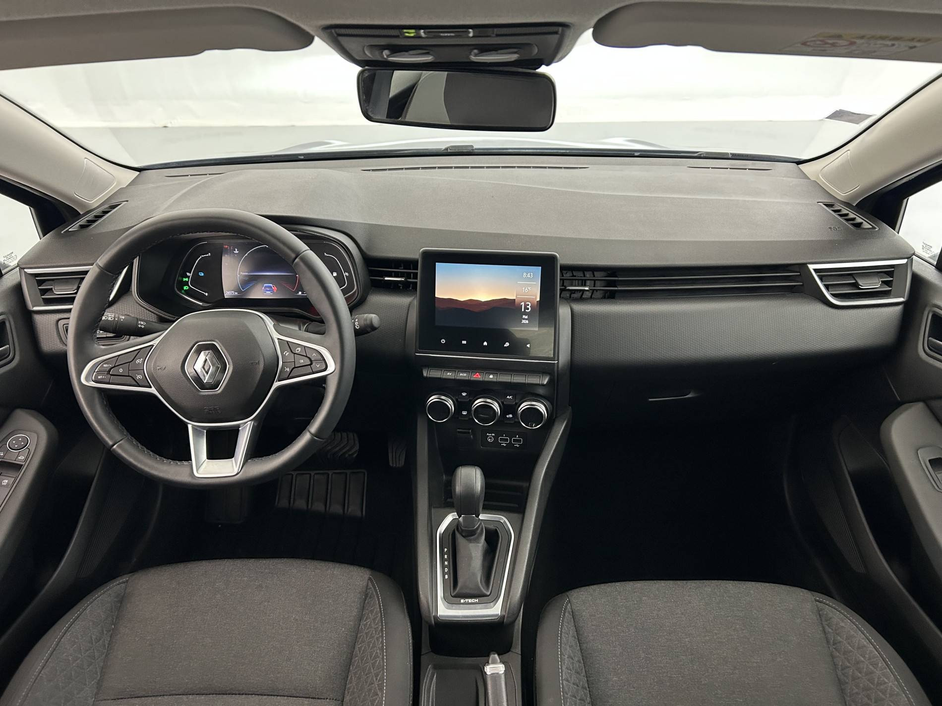Vente en ligne Renault Clio 5 Clio E-Tech 140 - 21N au prix de 16 350 €