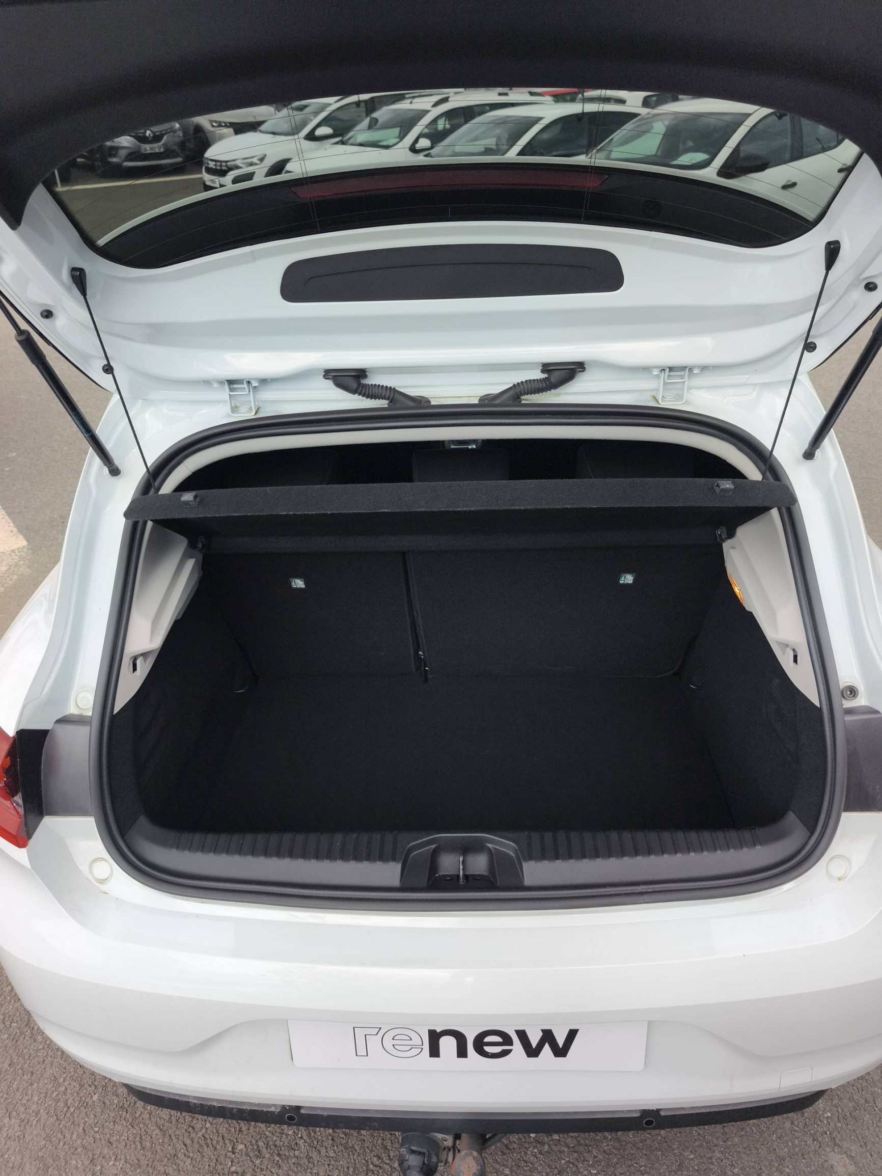 Vente en ligne Renault Clio 5 Clio E-Tech full hybrid 145 au prix de 16 990 €