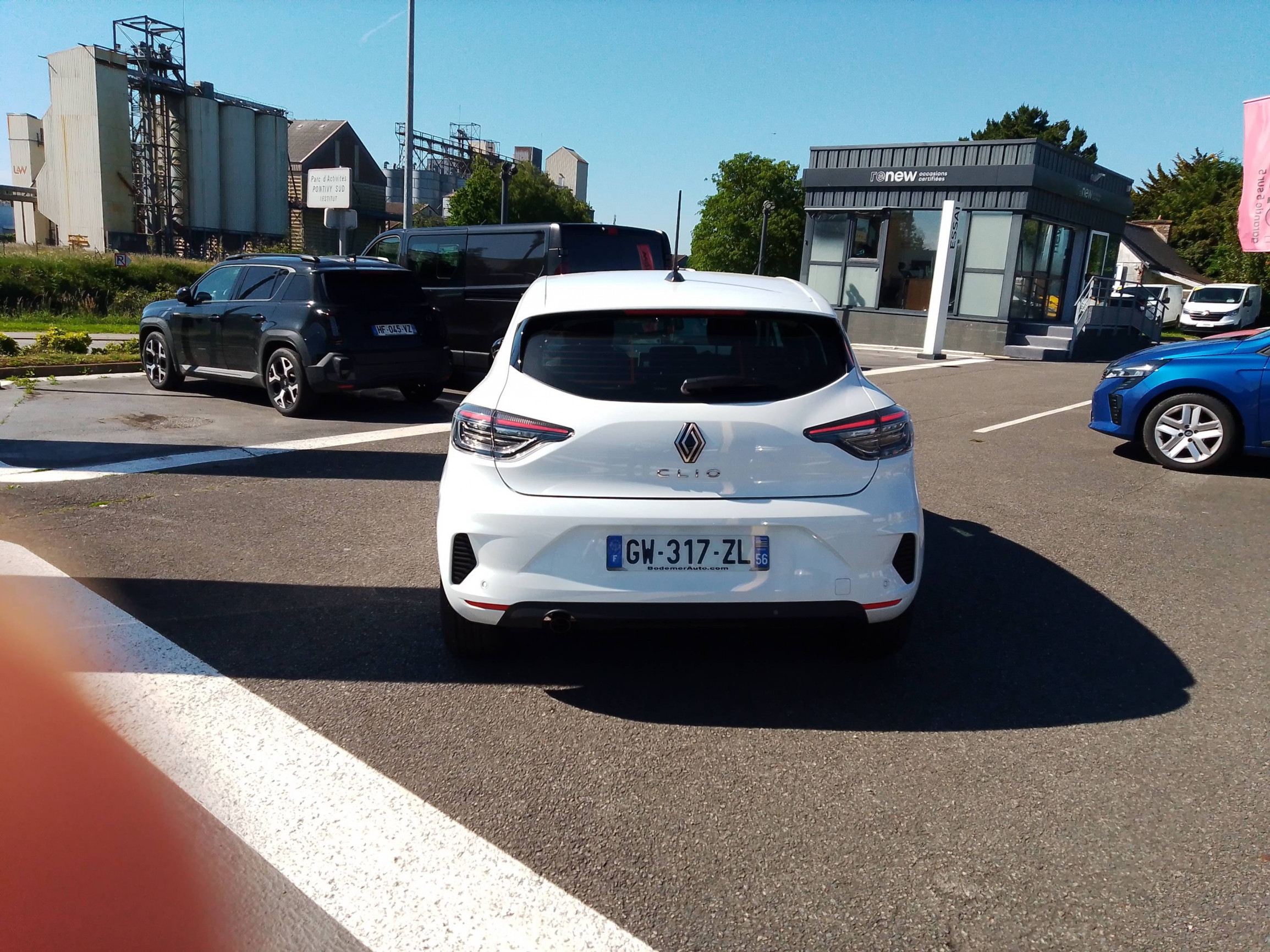 Vente en ligne Renault Clio 5 Clio TCe 90 au prix de 15 790 €