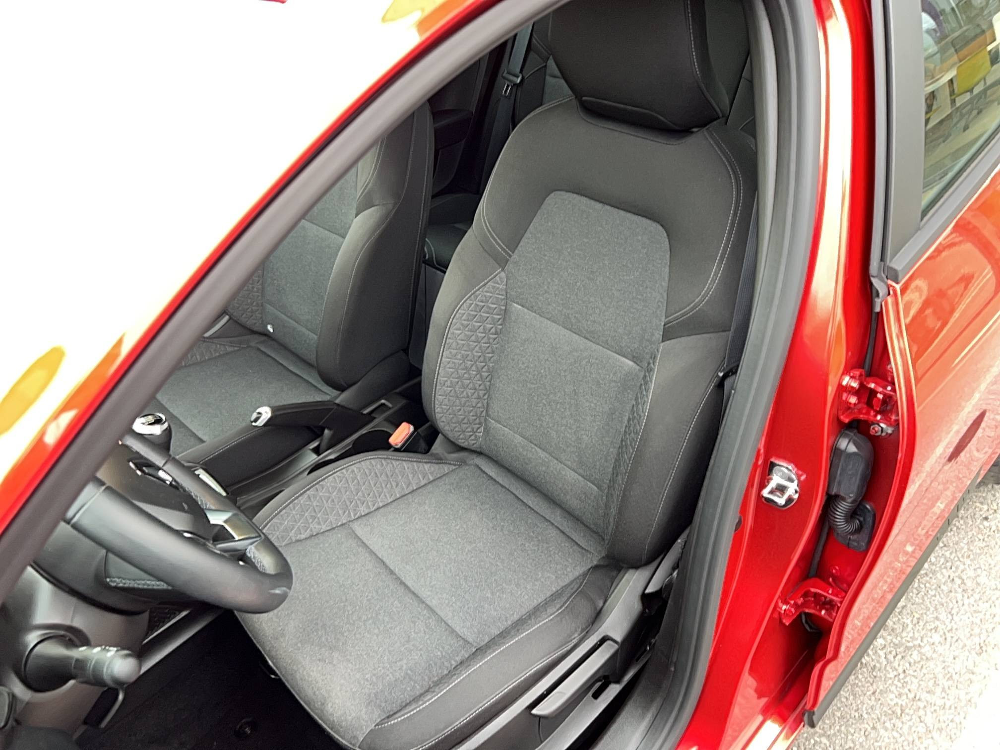 Vente en ligne Renault Clio 5 Clio TCe 90 au prix de 13 690 €