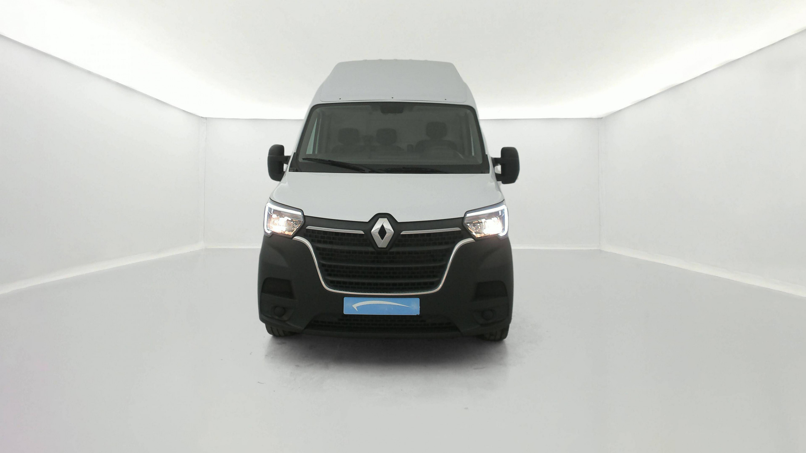 Vente en ligne Renault Master Fourgon MASTER FGN TRAC F3500 L3H3 BLUE DCI 135 au prix de 29 990 €