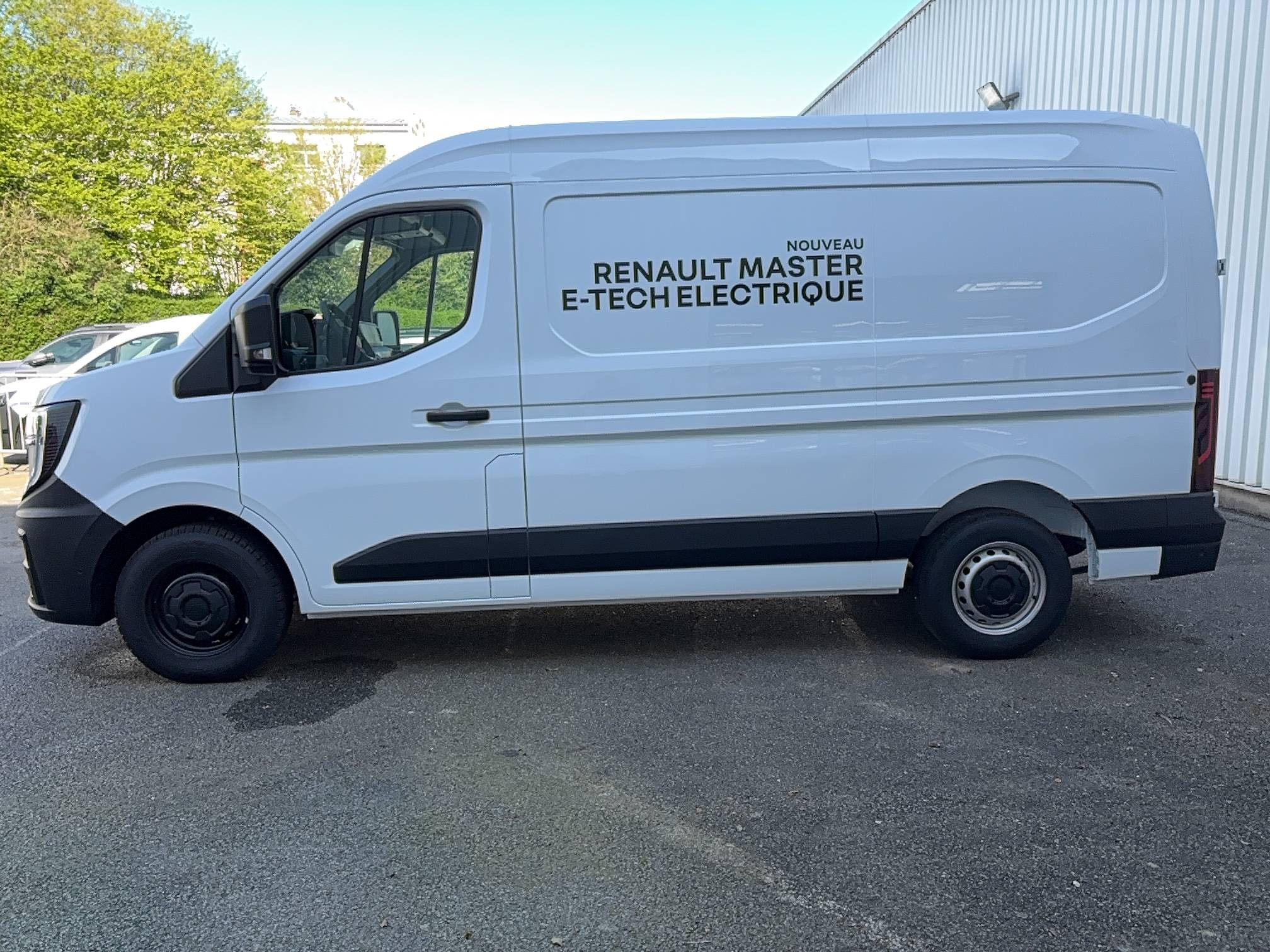 Renault Master E-Tech MASTER ELECTRIQUE FGN L2H2 3T5 GRANDE AUTONOMIE occasion de 2025 en vente à Brest