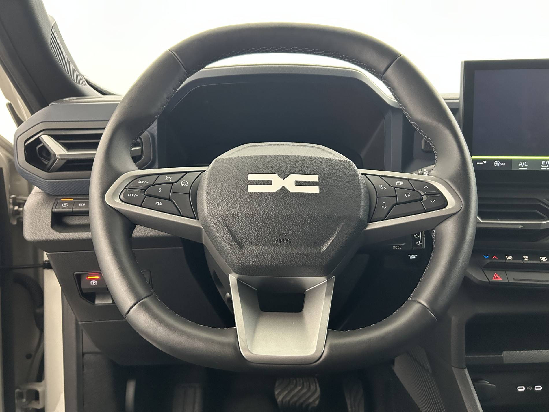 Vente en ligne Dacia Duster  Hybrid 140 au prix de 25 490 €
