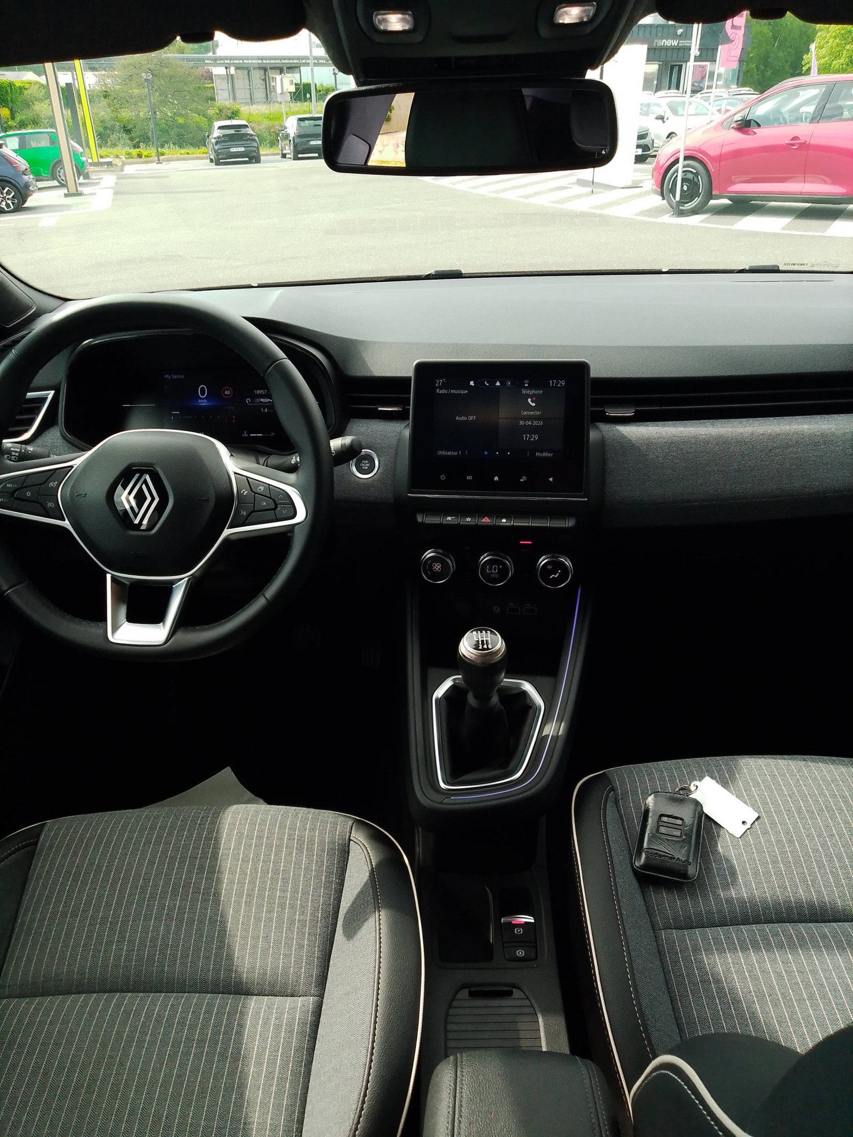 Vente en ligne Renault Clio 5 Clio TCe 90 au prix de 16 990 €