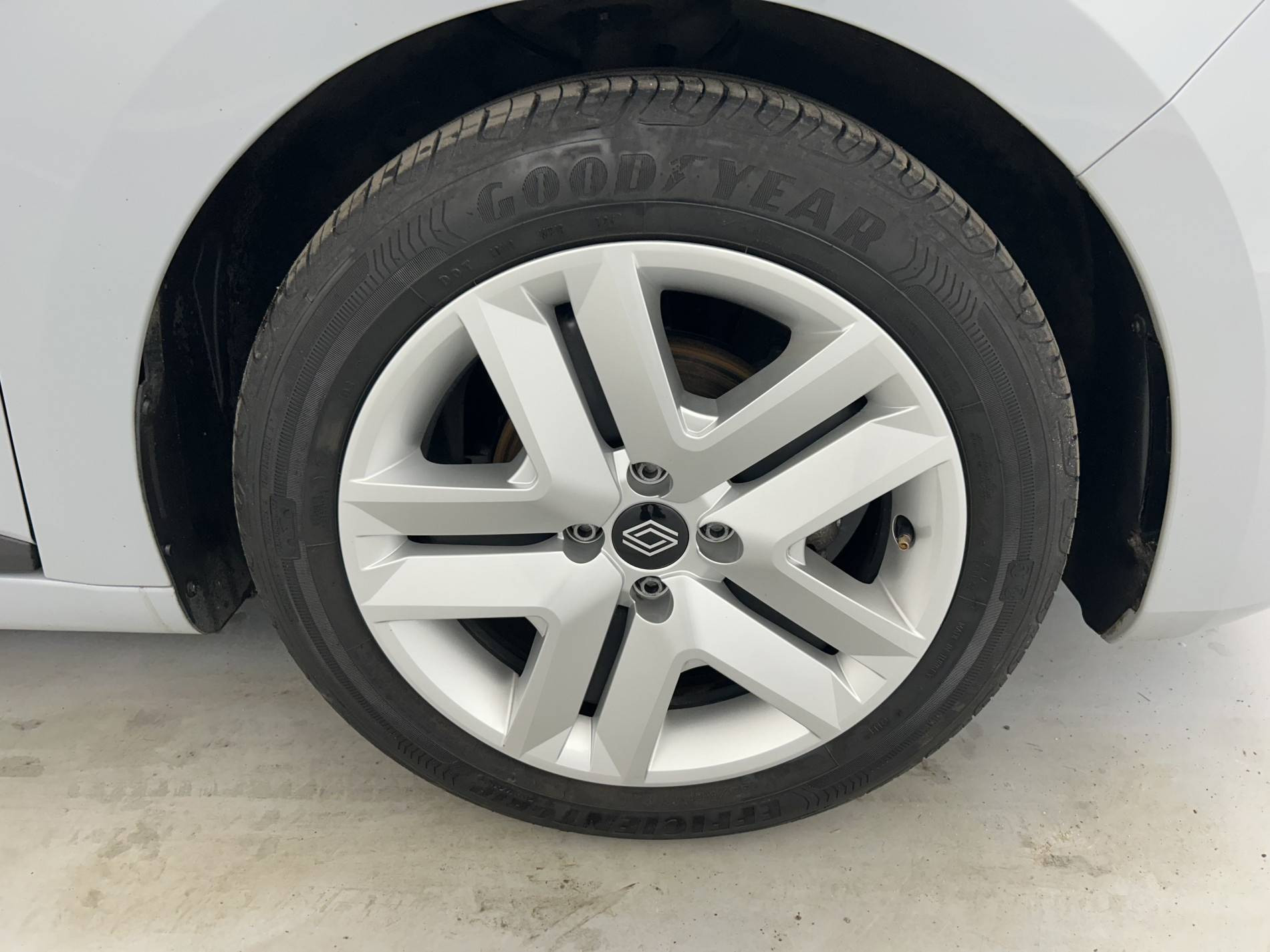 Vente en ligne Renault Clio 5 Clio TCe 90 au prix de 14 990 €