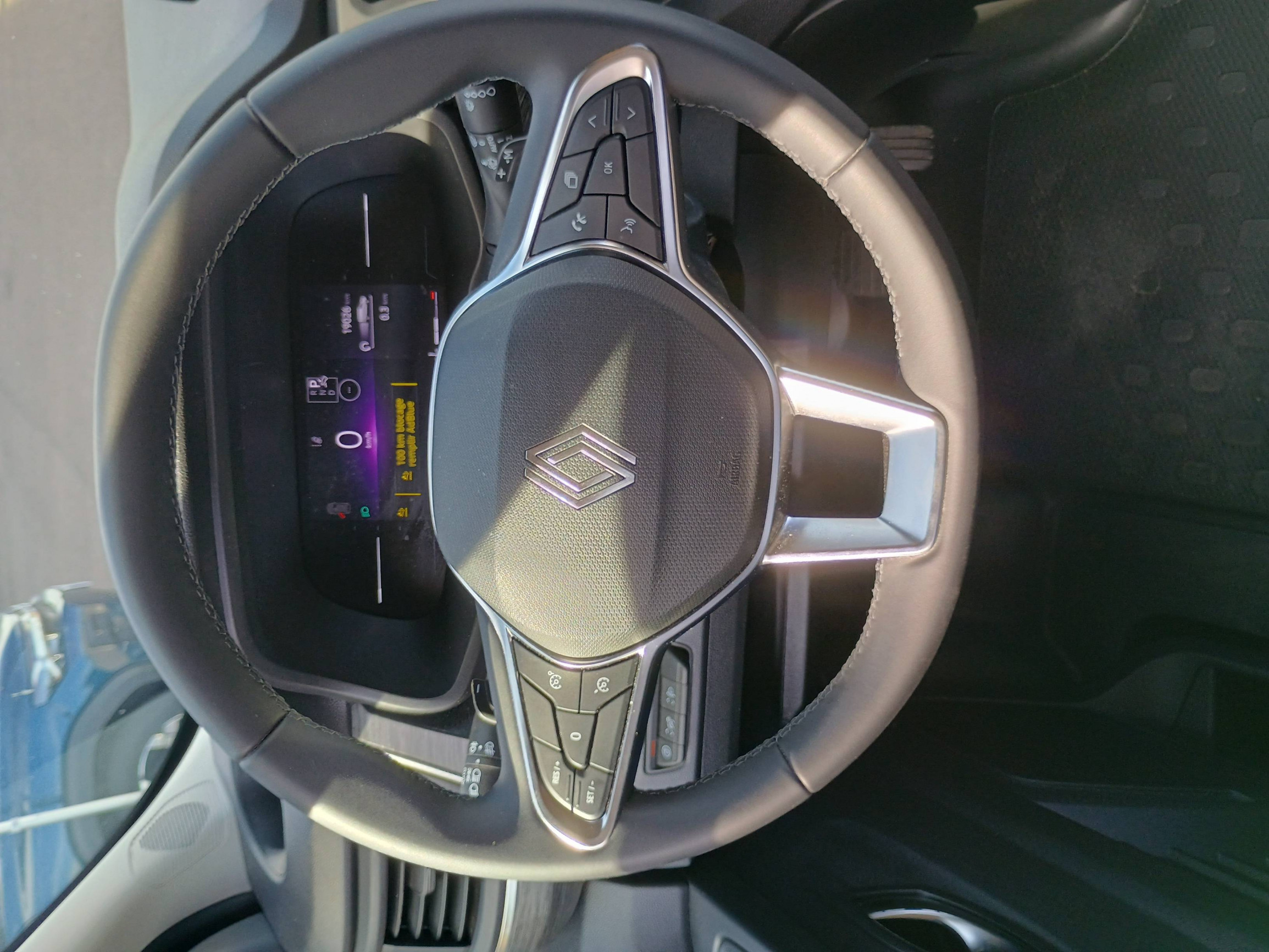 Vente en ligne Renault Trafic Cabine Approfondie TRAFIC CA L2H1 3T BLUE DCI 170 AUTO au prix de 37 991 €