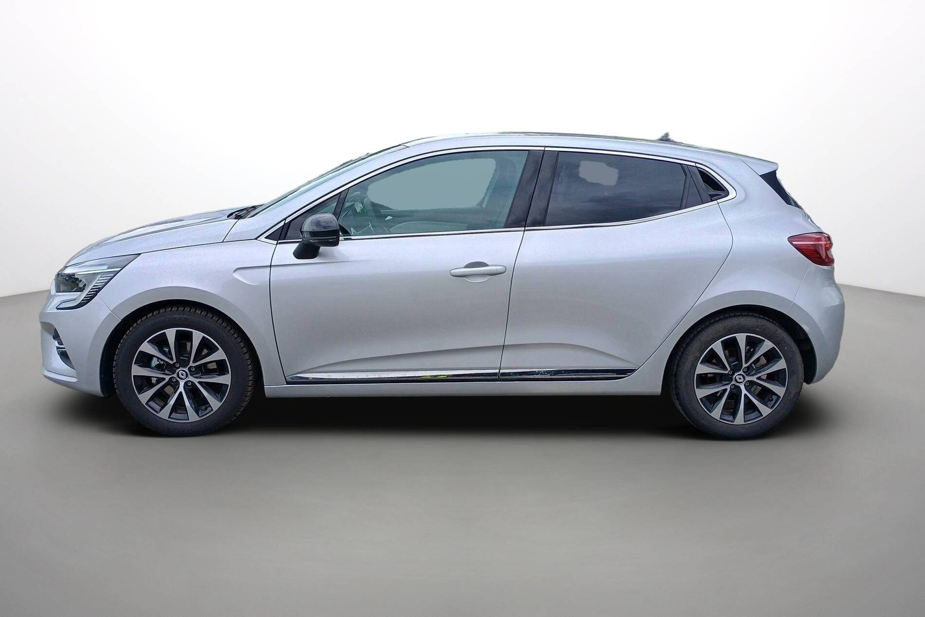Vente en ligne Renault Clio 5 Clio E-Tech full hybrid 145 au prix de 18 990 €