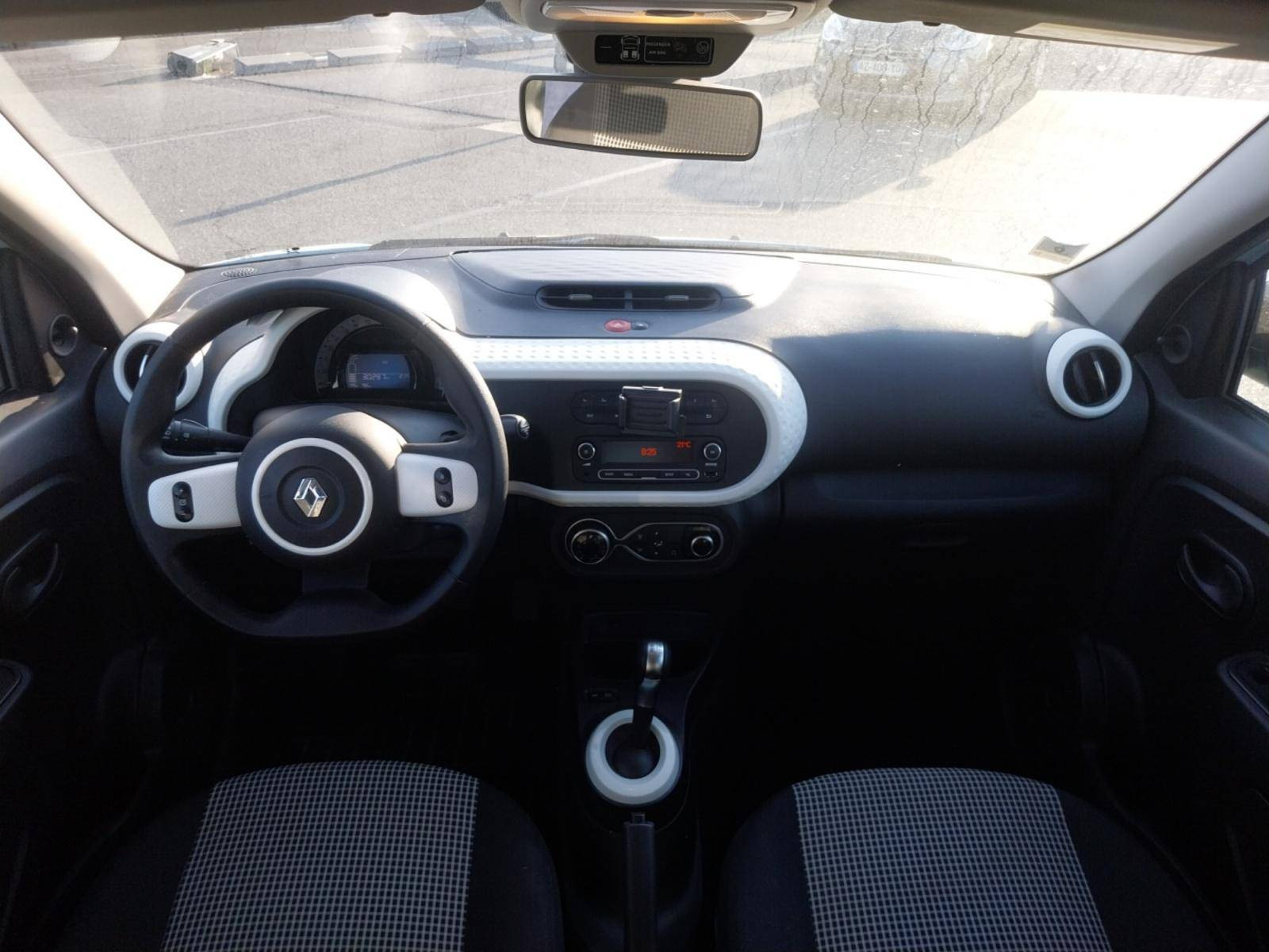 Vente en ligne Renault Twingo Electrique Twingo III E-Tech au prix de 13 490 €