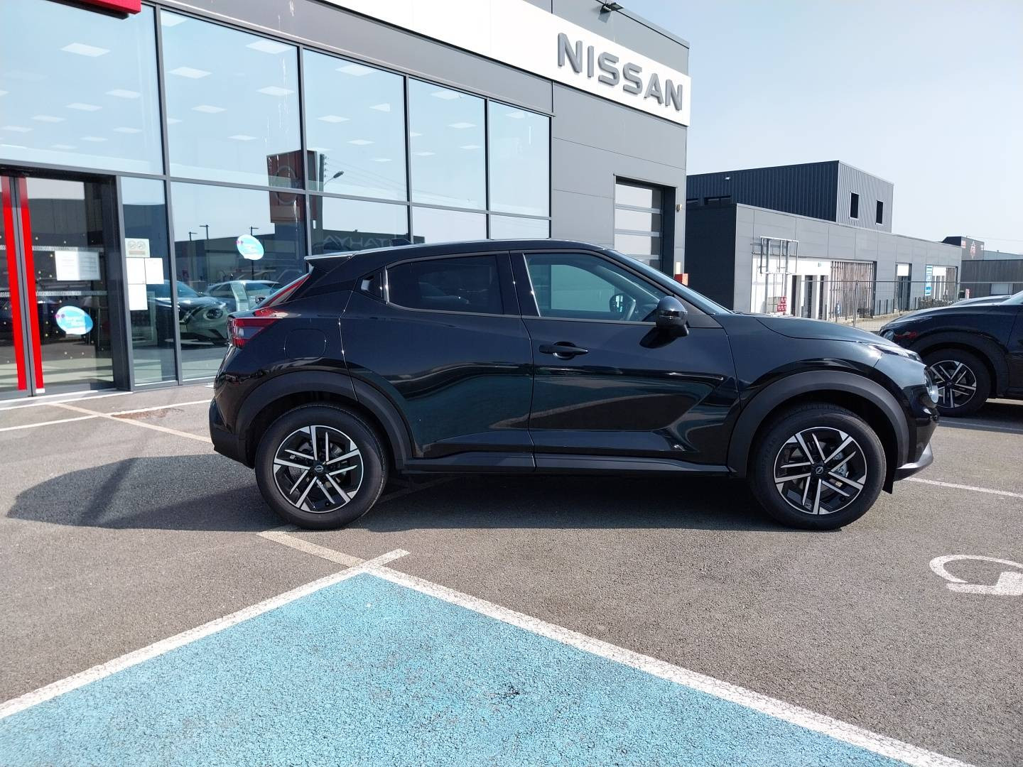 Vente en ligne Nissan Juke  HYBRID 143 au prix de 28 990 €