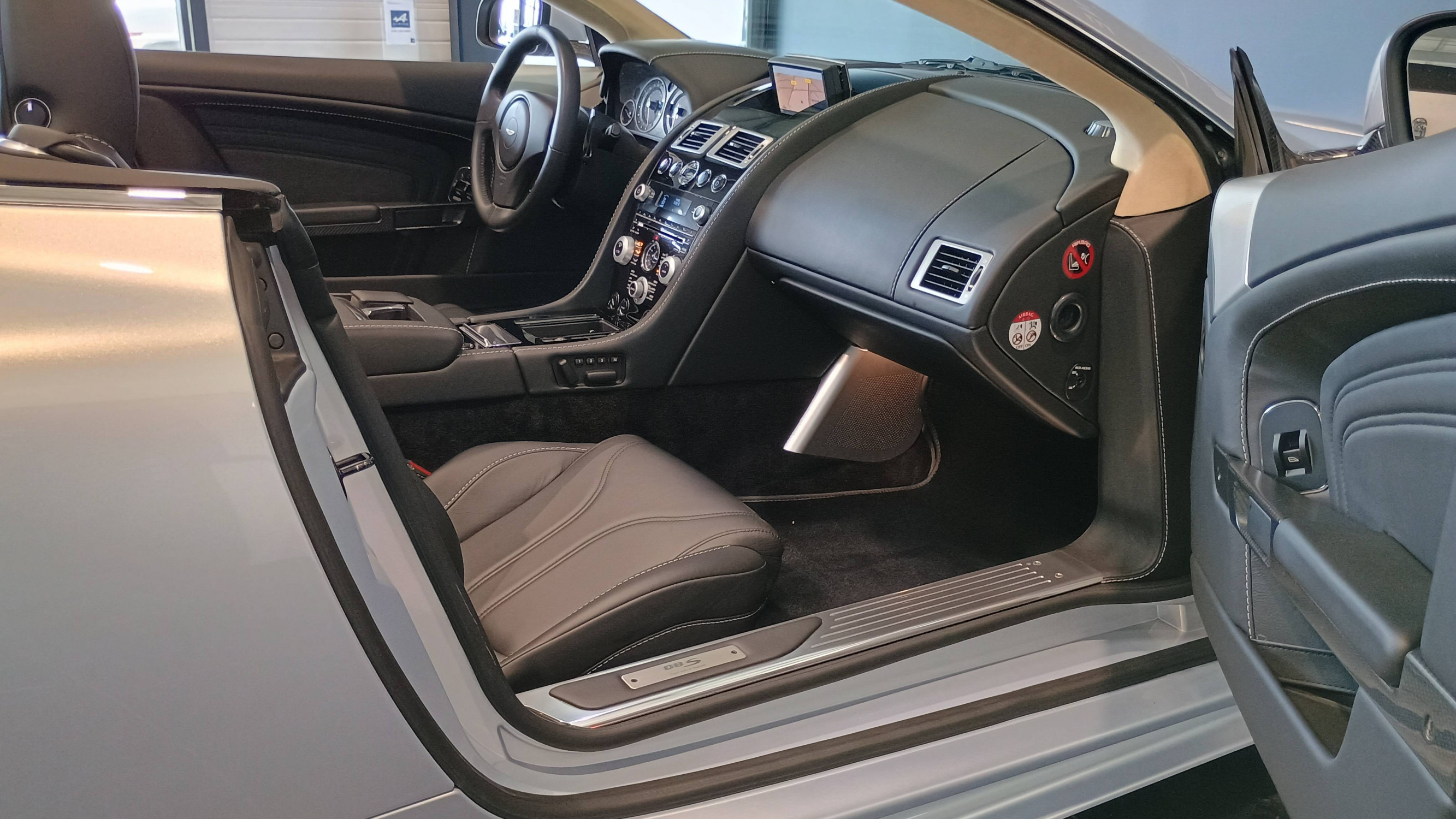 Vente en ligne Aston Martin DBS DBS au prix de 119 990 €