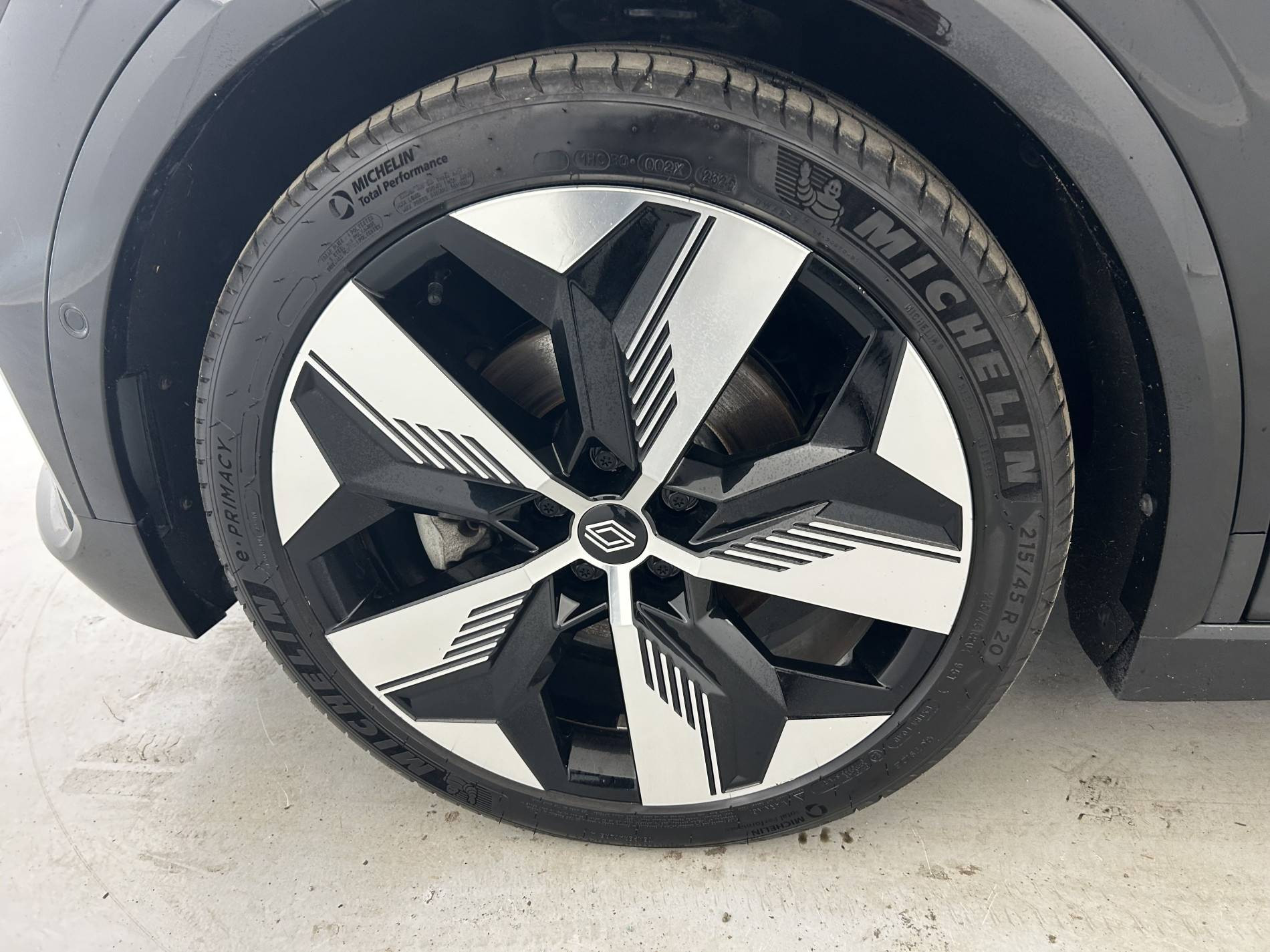 Vente en ligne Renault Megane E-Tech  EV60 220 ch super charge au prix de 22 990 €
