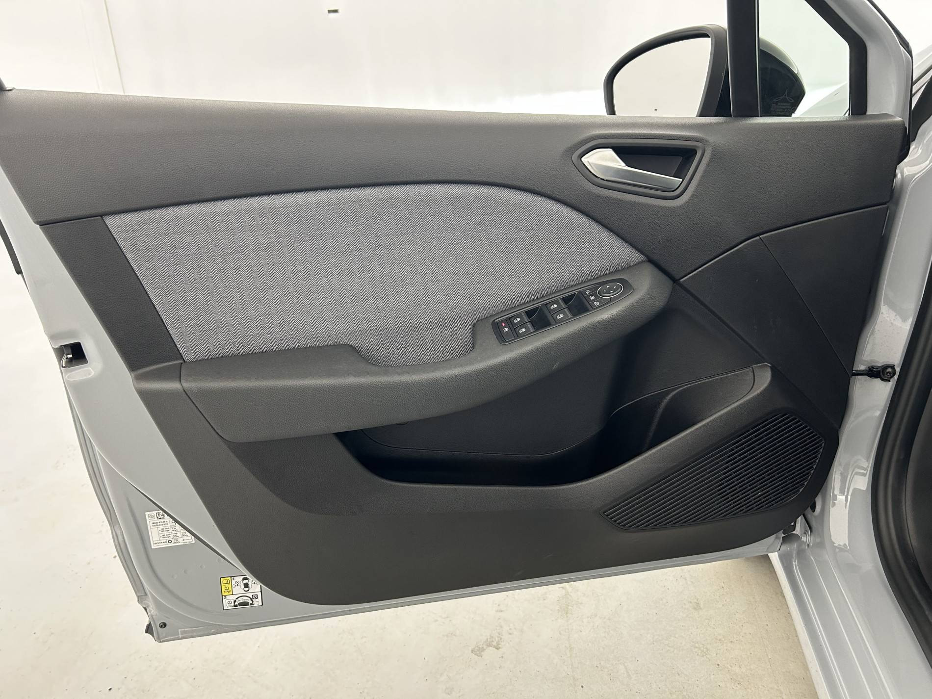 Vente en ligne Renault Clio 5 Clio E-Tech full hybrid 145 au prix de 21 990 €