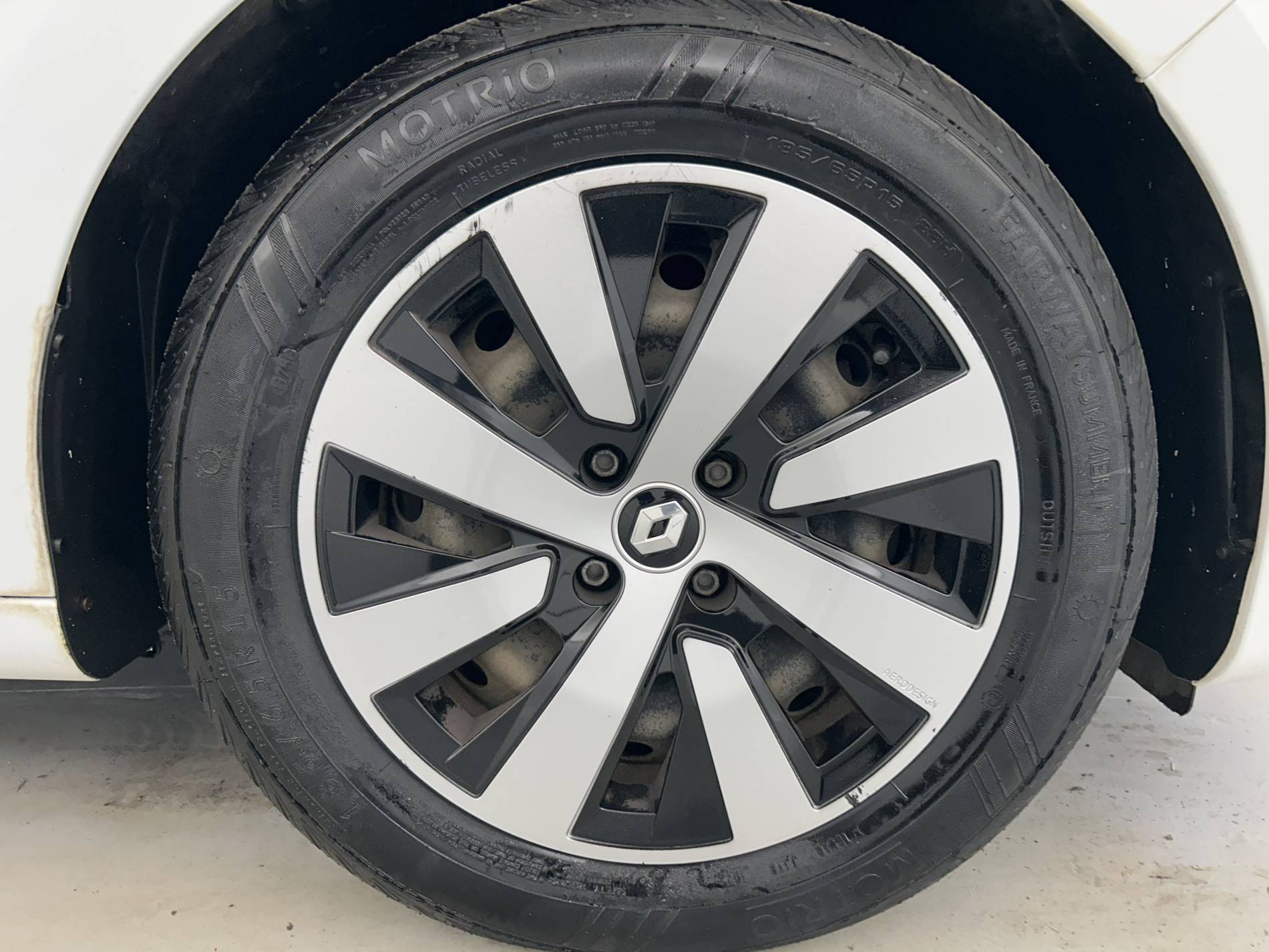 Vente en ligne Renault Clio 5 Clio TCe 90 au prix de 13 890 €