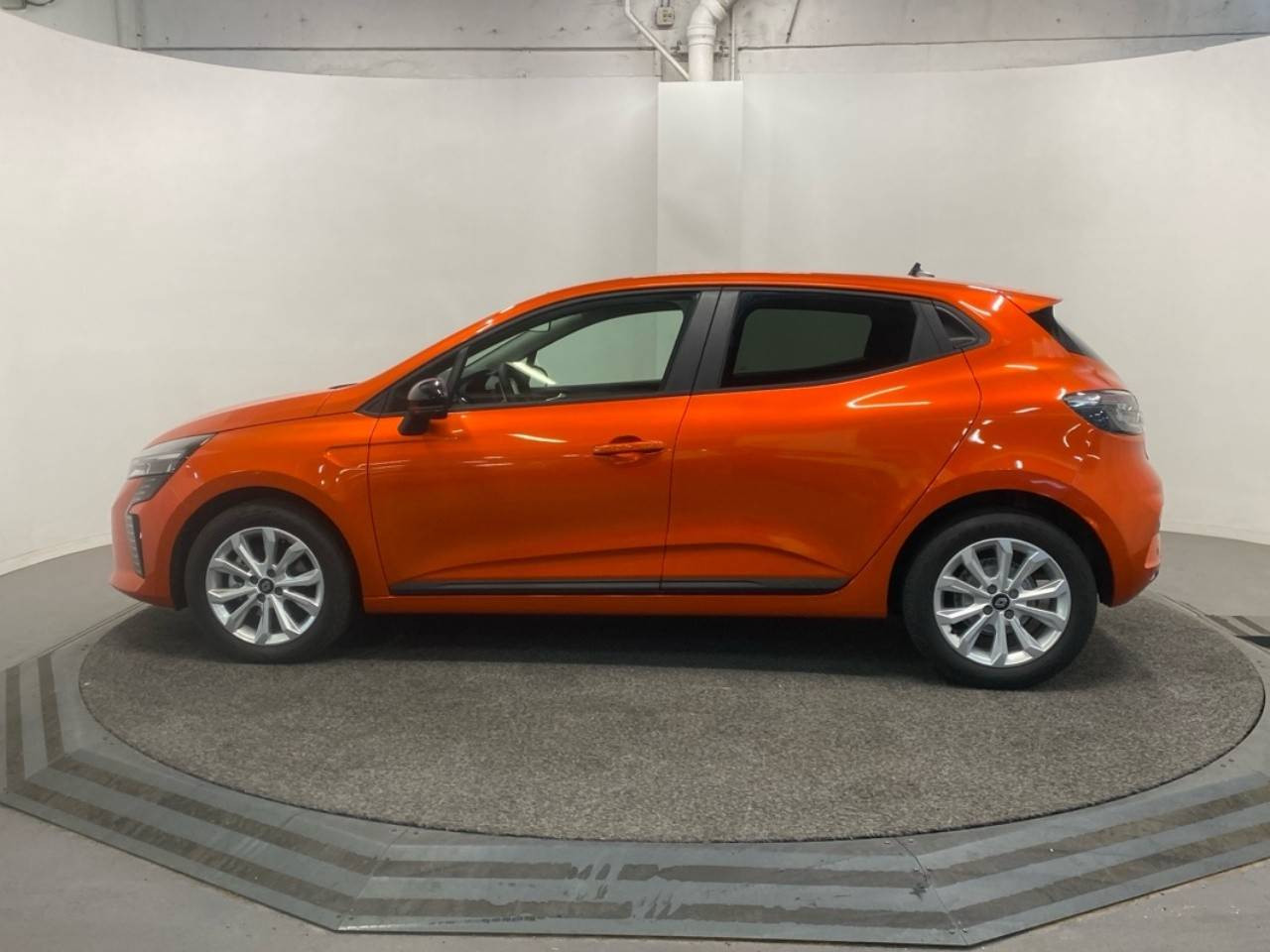 Vente en ligne Renault Clio 5 Clio Blue dCi 100 ch au prix de 18 790 €