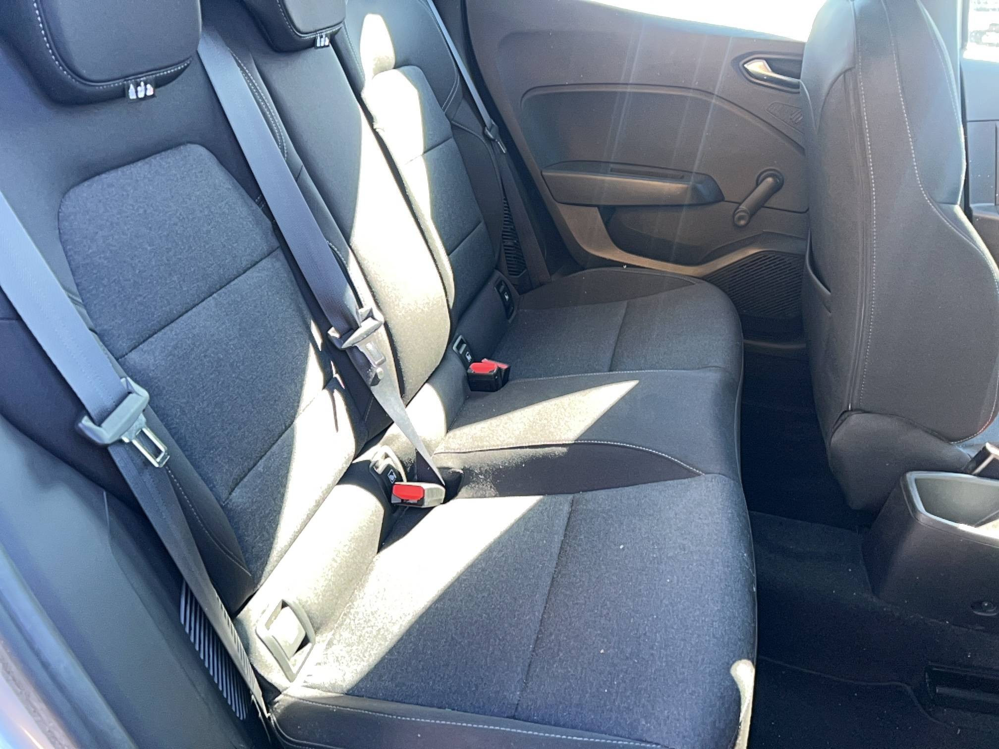 Vente en ligne Renault Clio 5 Clio E-Tech 140 - 21N au prix de 17 491 €