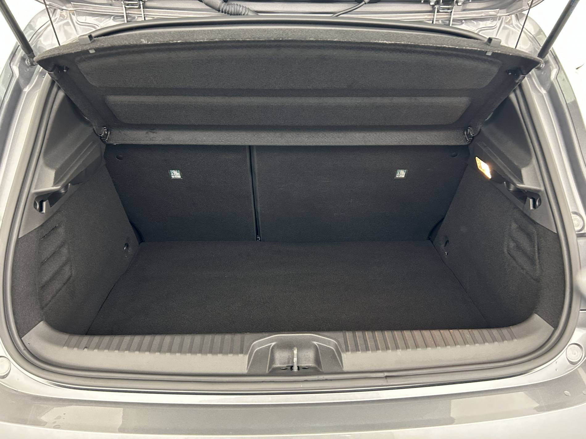 Vente en ligne Renault Clio 5 Clio E-Tech full hybrid 145 ch GSR2 au prix de 19 990 €