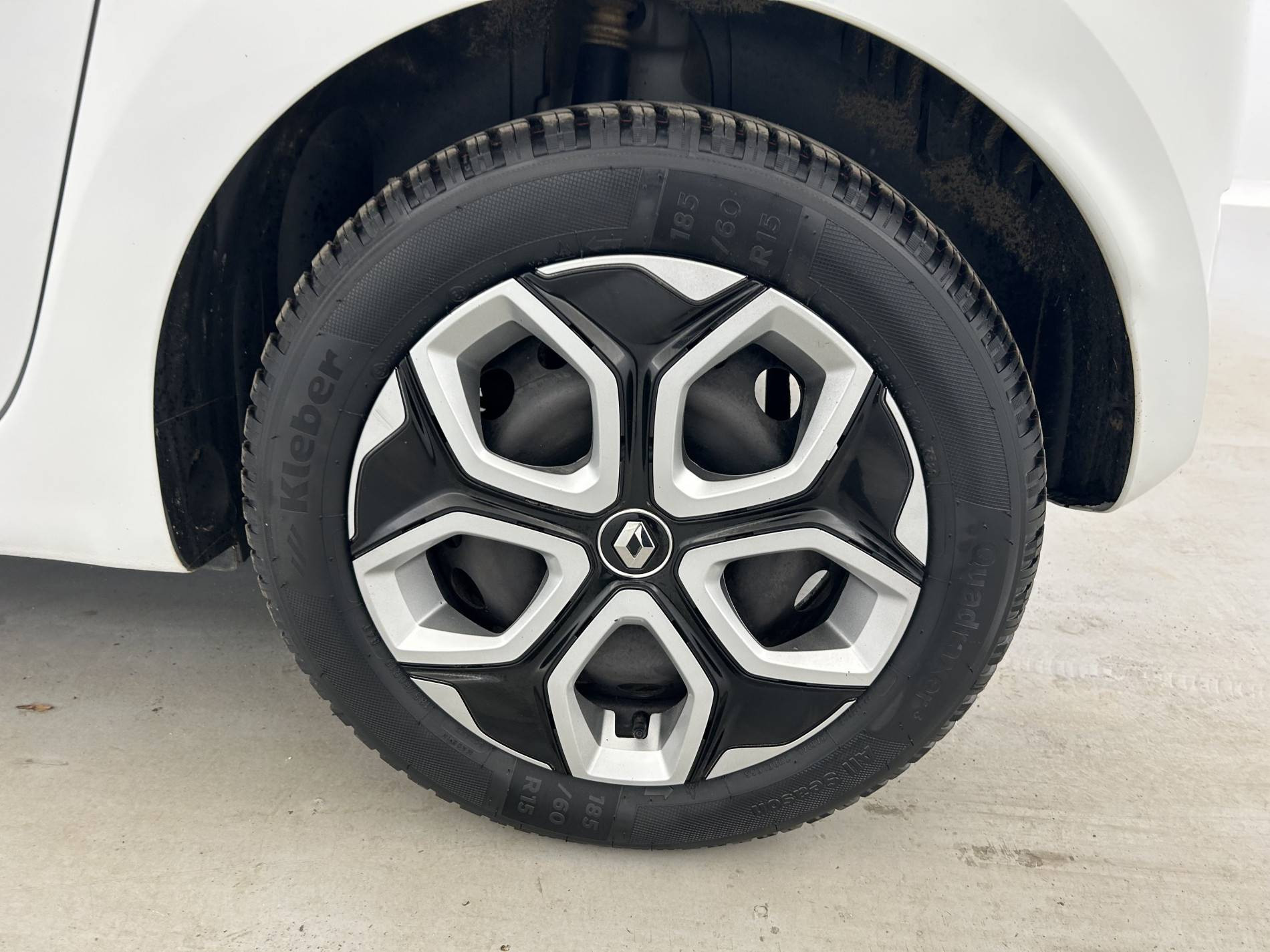 Vente en ligne Renault Twingo 3  SCe 65 - 21 au prix de 10 490 €