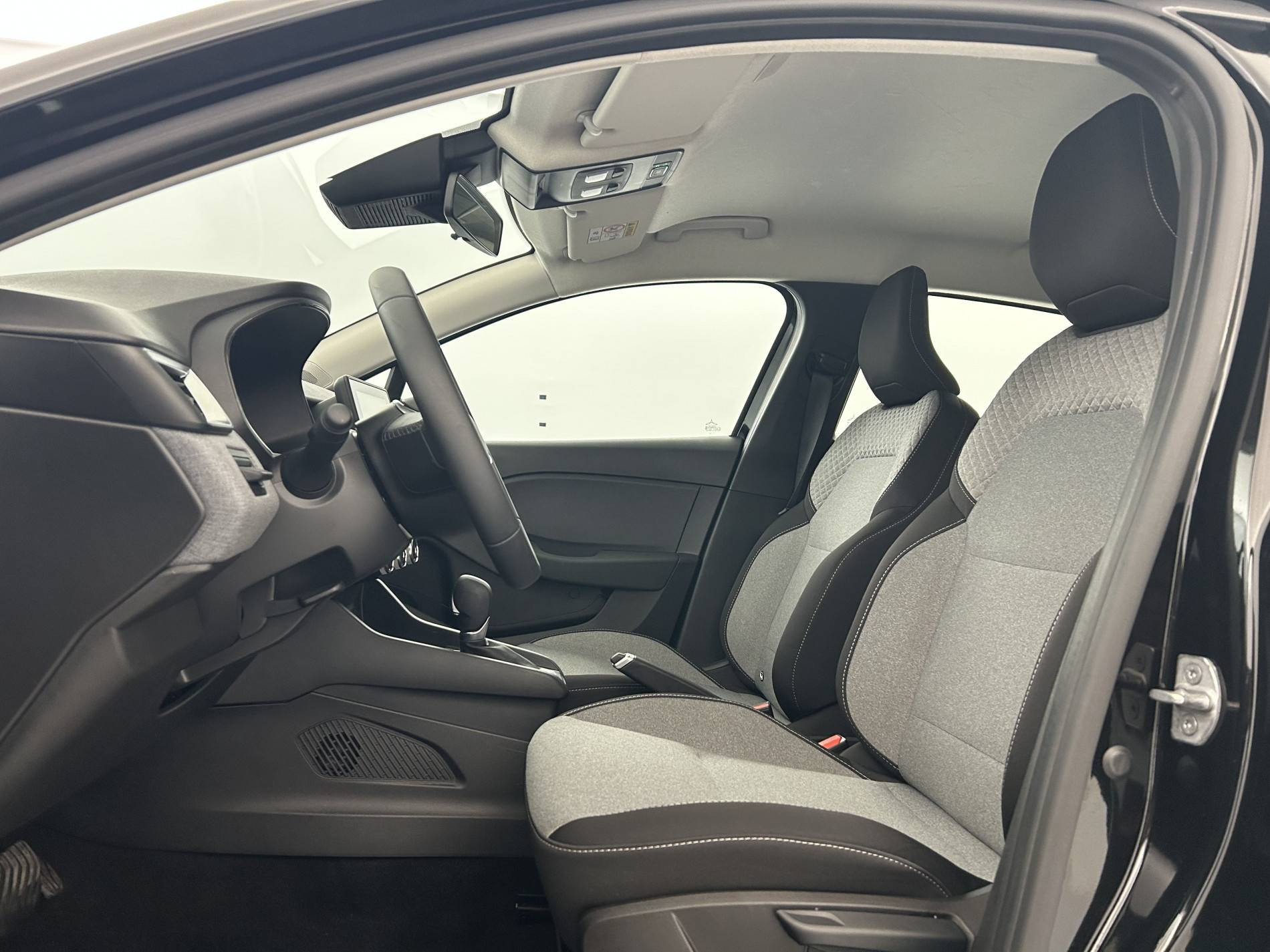 Vente en ligne Renault Clio 5 Clio E-Tech full hybrid 145 ch GSR2 au prix de 20 300 €