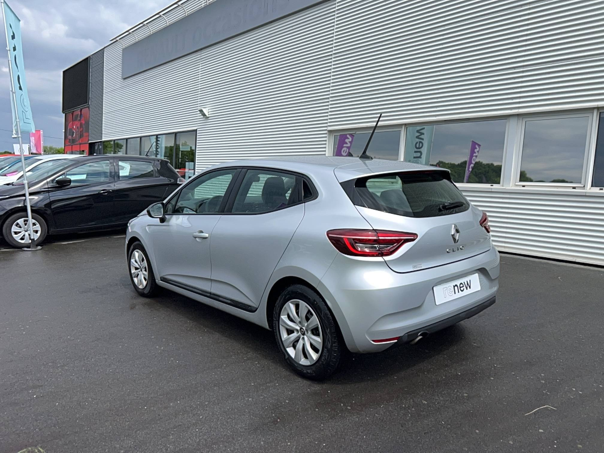 Vente en ligne Renault Clio 5 Clio SCe 65 au prix de 10 990 €
