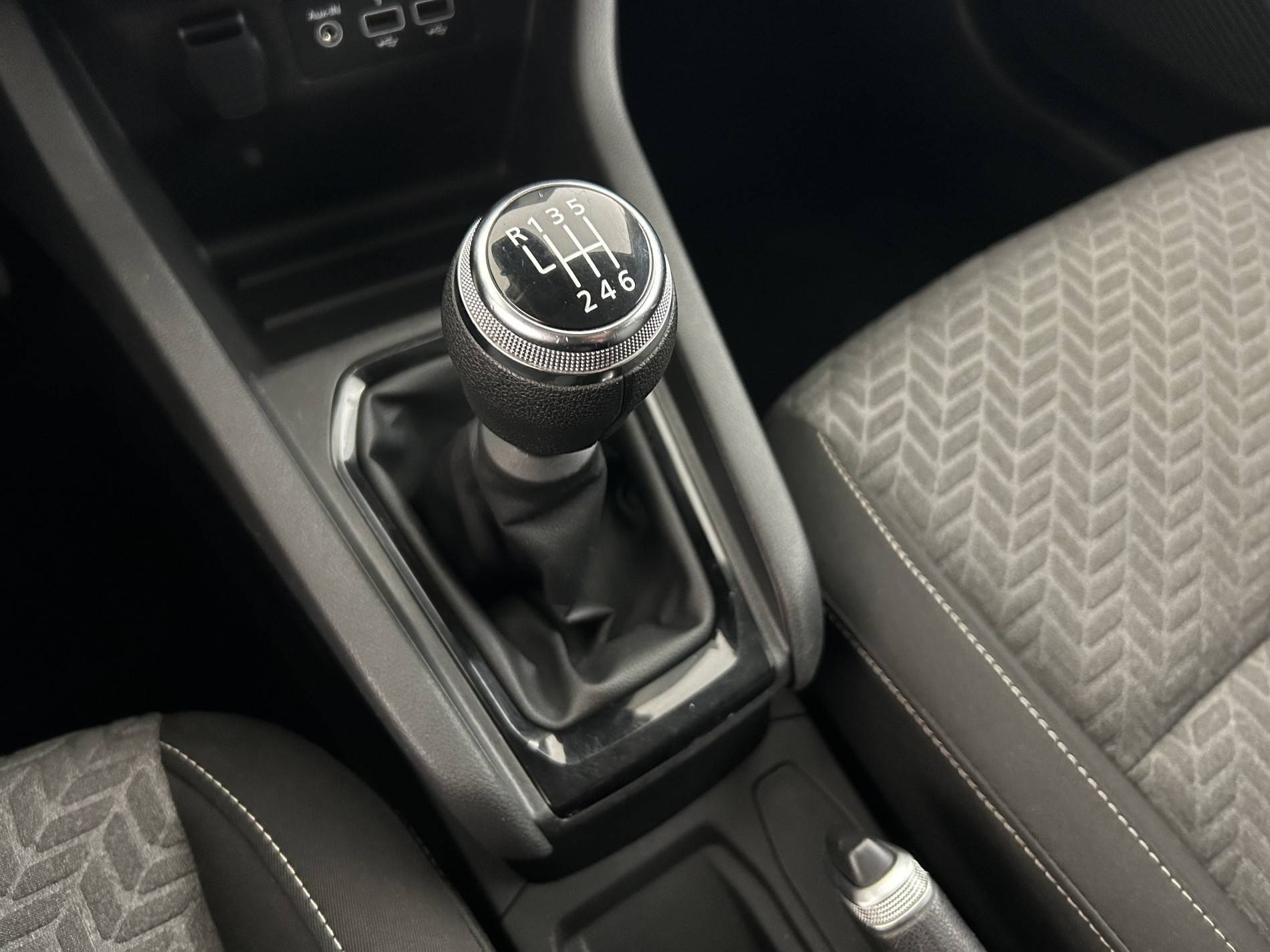 Vente en ligne Renault Clio 5 Clio TCe 90 au prix de 13 790 €