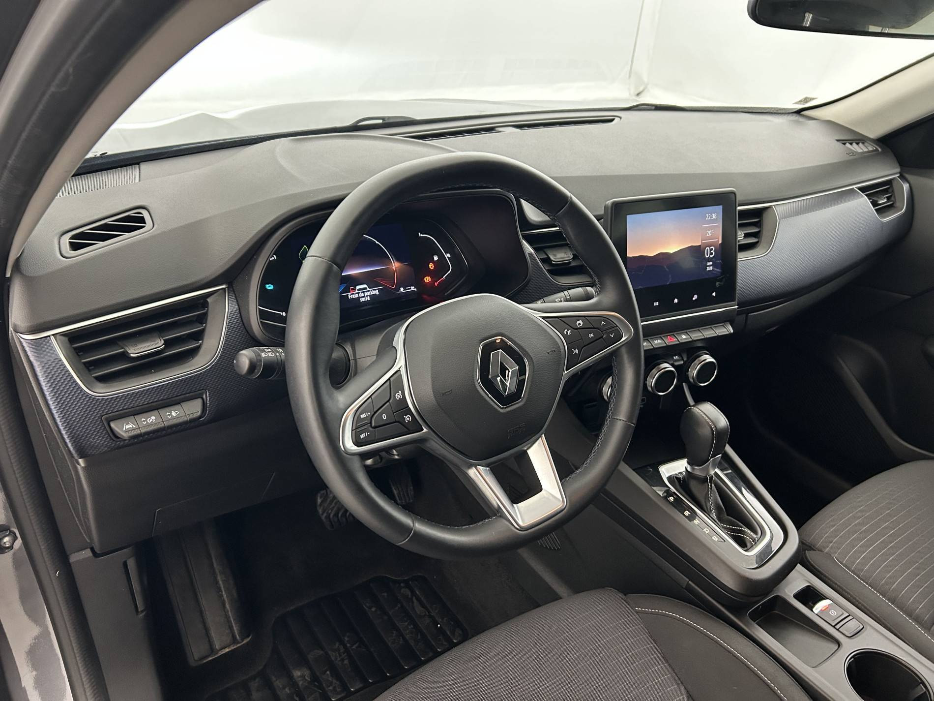 Vente en ligne Renault Arkana  E-Tech hybride 145 - 22 au prix de 19 690 €