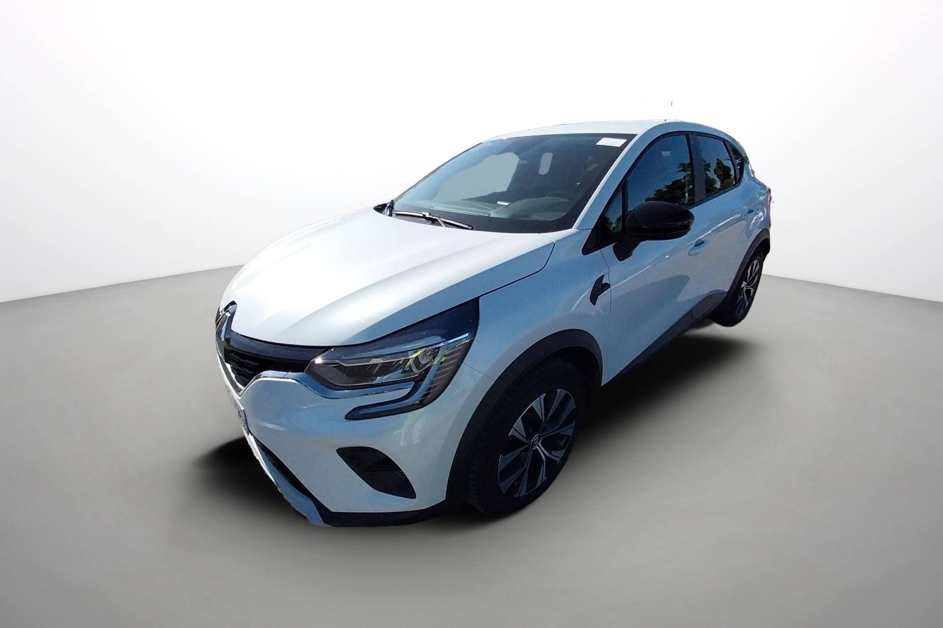 Renault Captur  E-Tech full hybrid 145 occasion de 2023 en vente à Caen