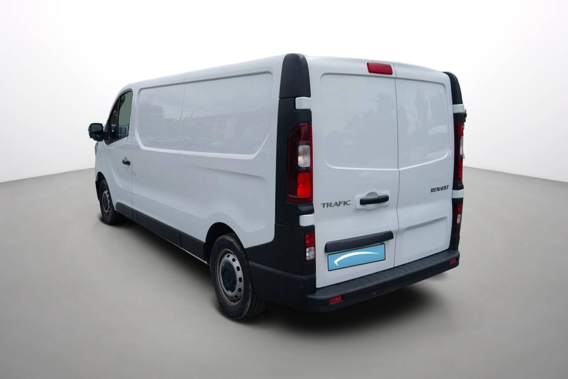 Vente en ligne Renault Trafic 3 Fourgon TRAFIC FGN L2H1 3000 KG BLUE DCI 130 au prix de 20 490 €