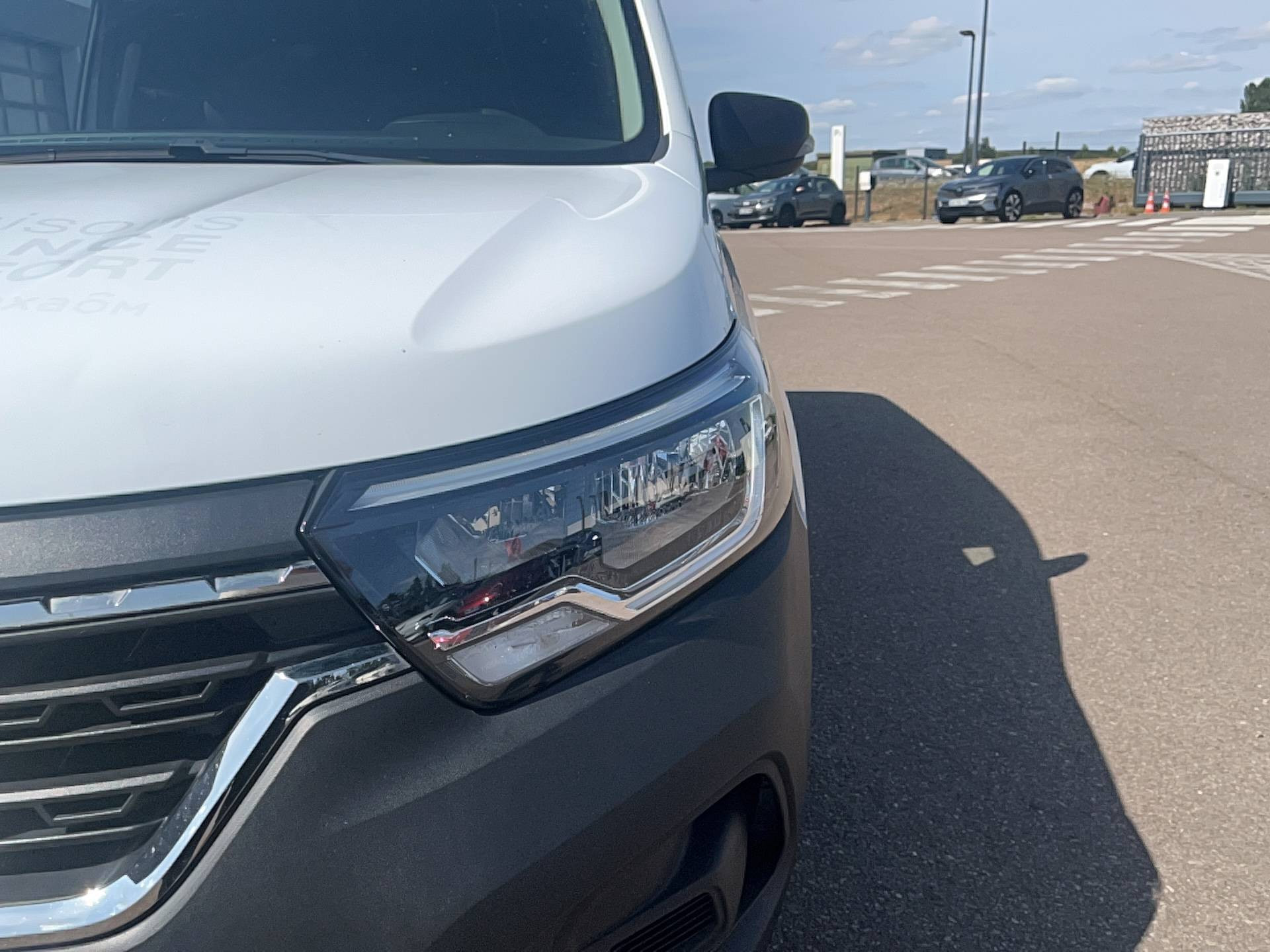 Vente en ligne Renault Kangoo Van  BLUE DCI 95 EDC au prix de 17 991 €