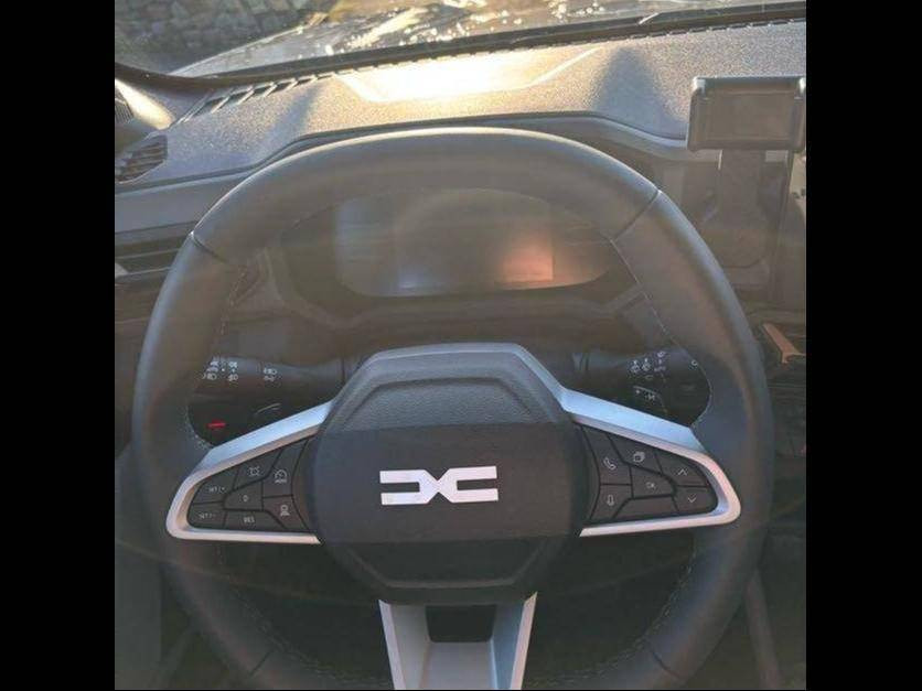 Vente en ligne Dacia Duster  Hybrid-G 150 4x4 au prix de 30 490 €