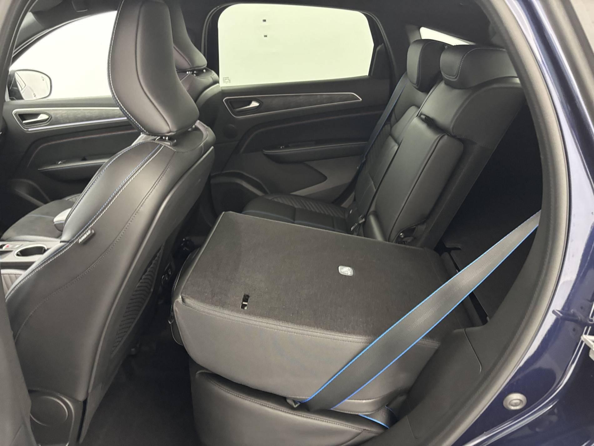 Vente en ligne Renault Arkana  E-Tech full hybrid 145 GSR2 au prix de 28 900 €