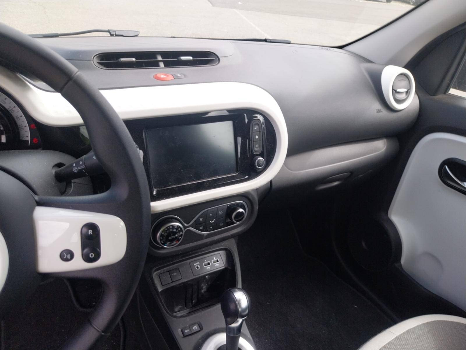 Vente en ligne Renault Twingo Electrique Twingo III E-Tech au prix de 13 900 €