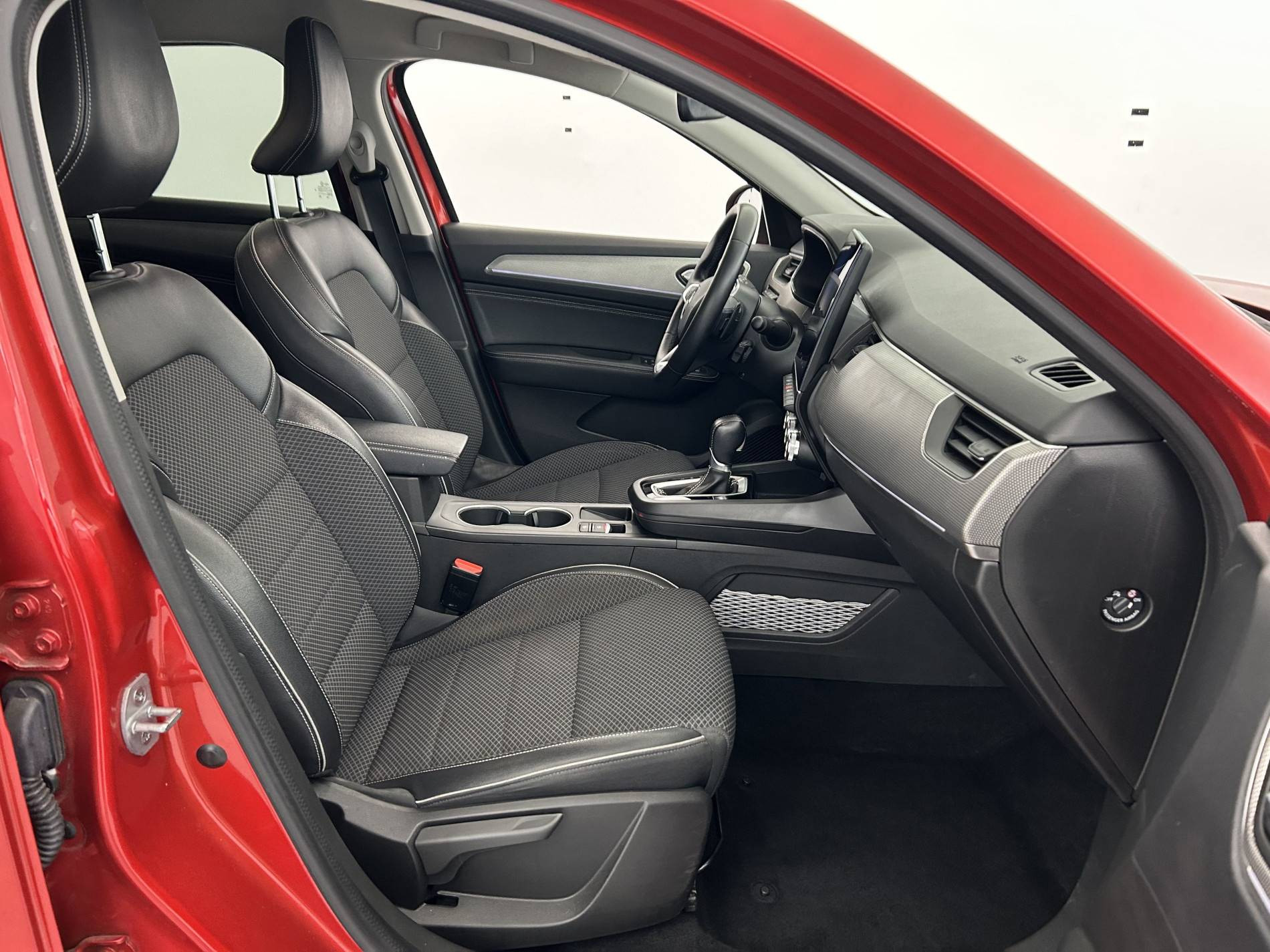 Vente en ligne Renault Arkana  mild hybrid 140 EDC FAP - 22 au prix de 19 900 €