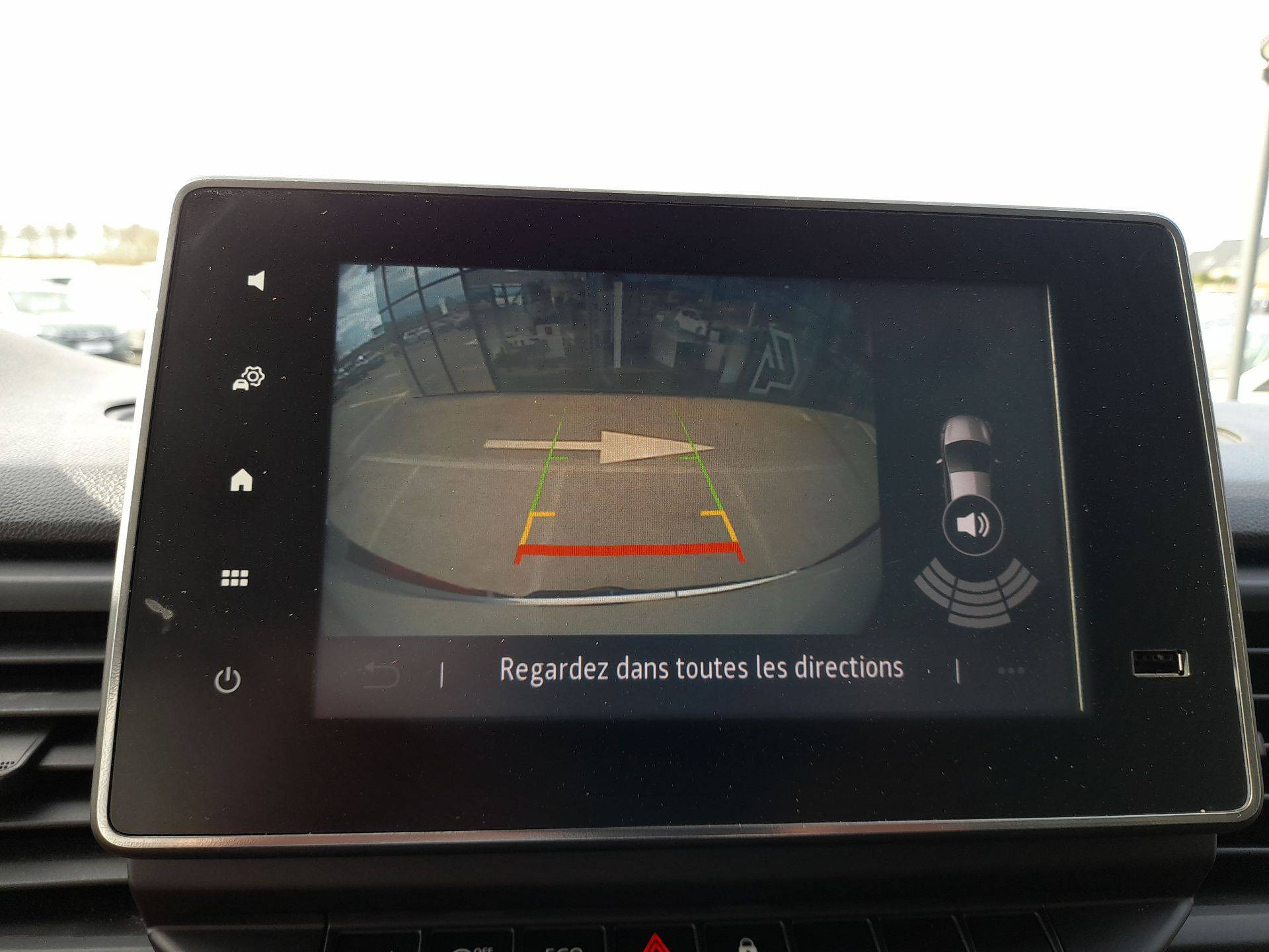 Vente en ligne Renault Trafic 3 Fourgon TRAFIC FGN L1H1 2800 KG BLUE DCI 130 au prix de 18 590 €