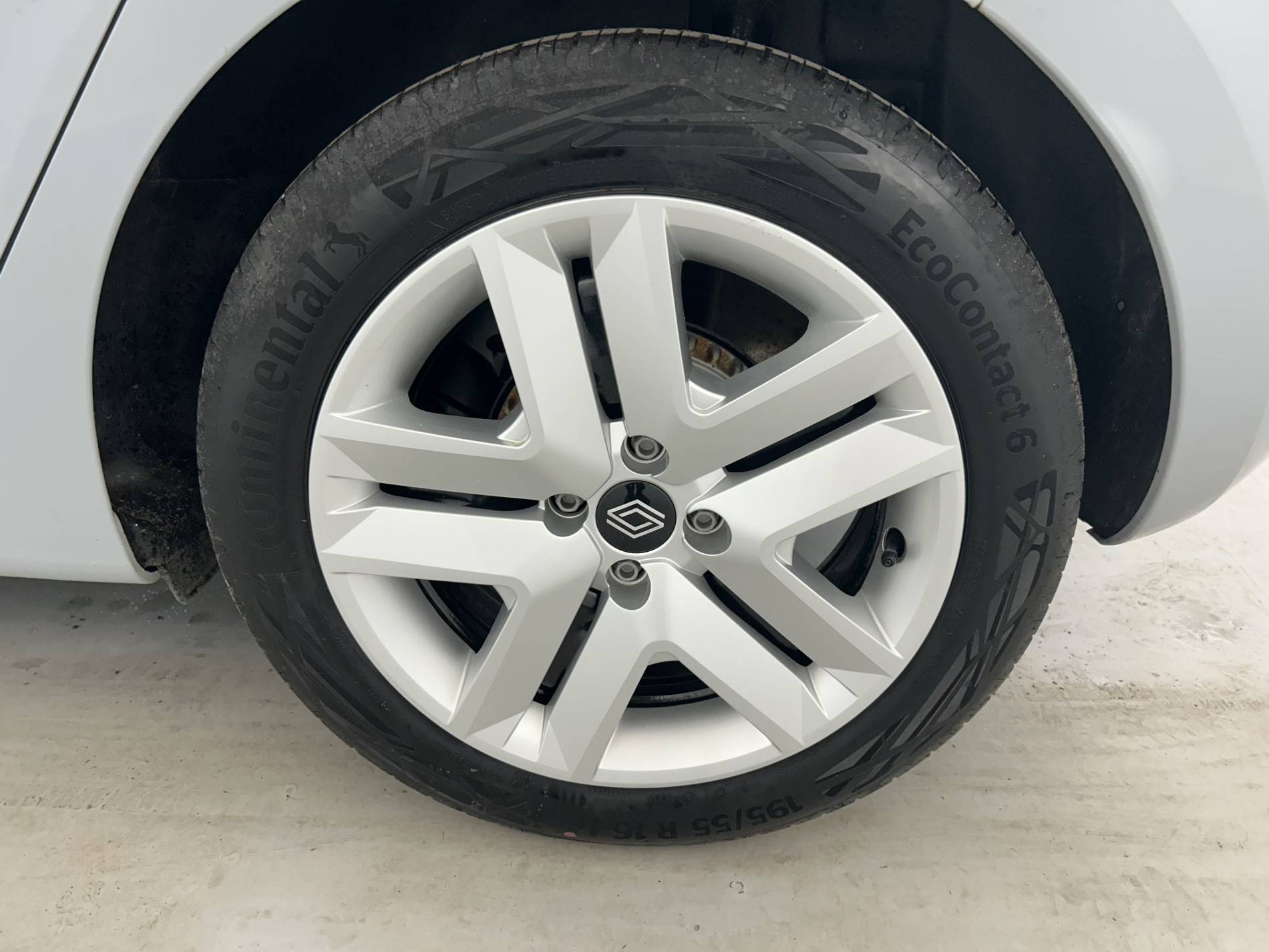 Vente en ligne Renault Clio 5 Clio TCe 90 au prix de 15 490 €