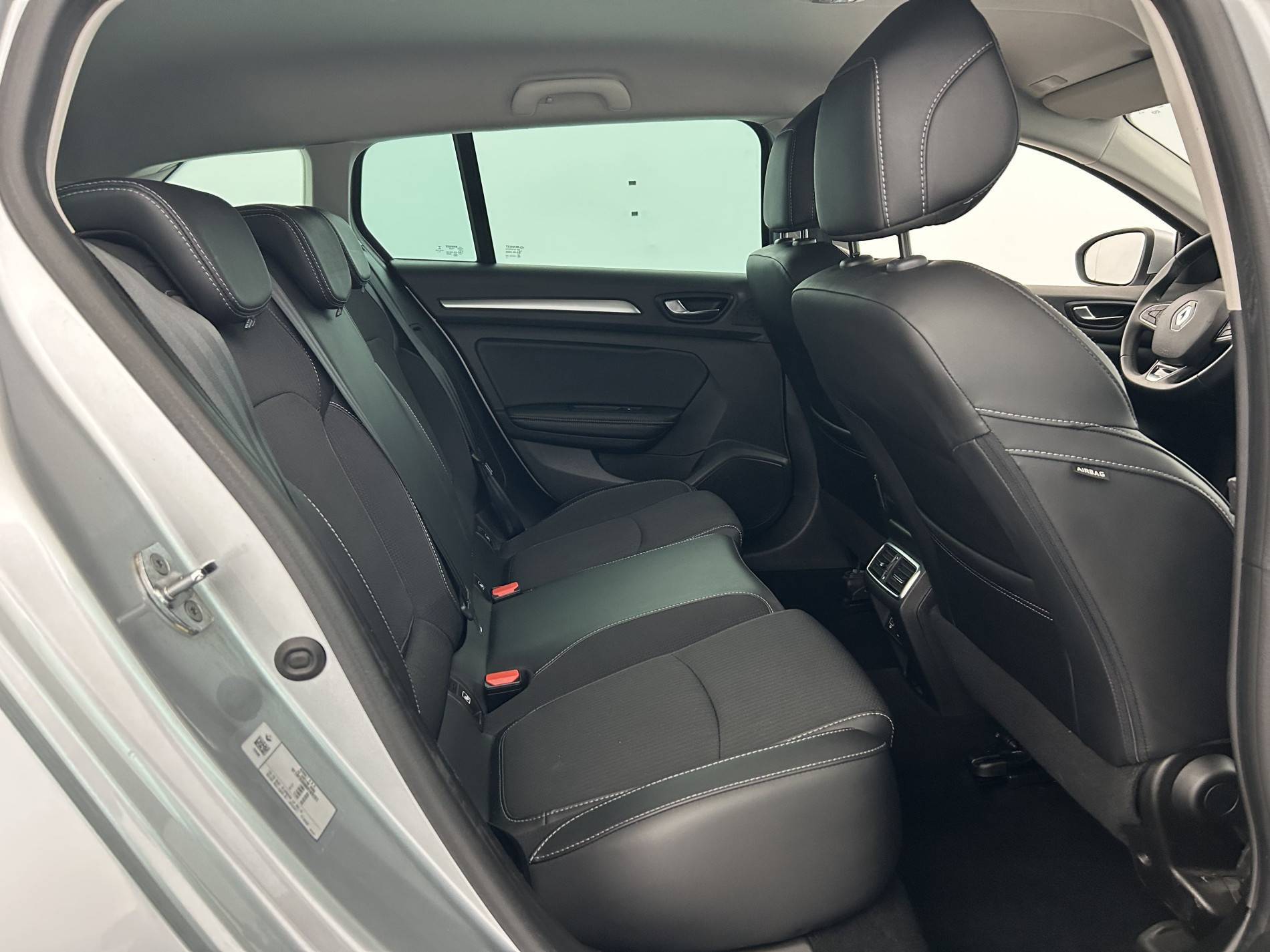 Vente en ligne Renault Megane 4 Estate Mégane IV Estate Blue dCi 115 EDC - 21N au prix de 15 990 €