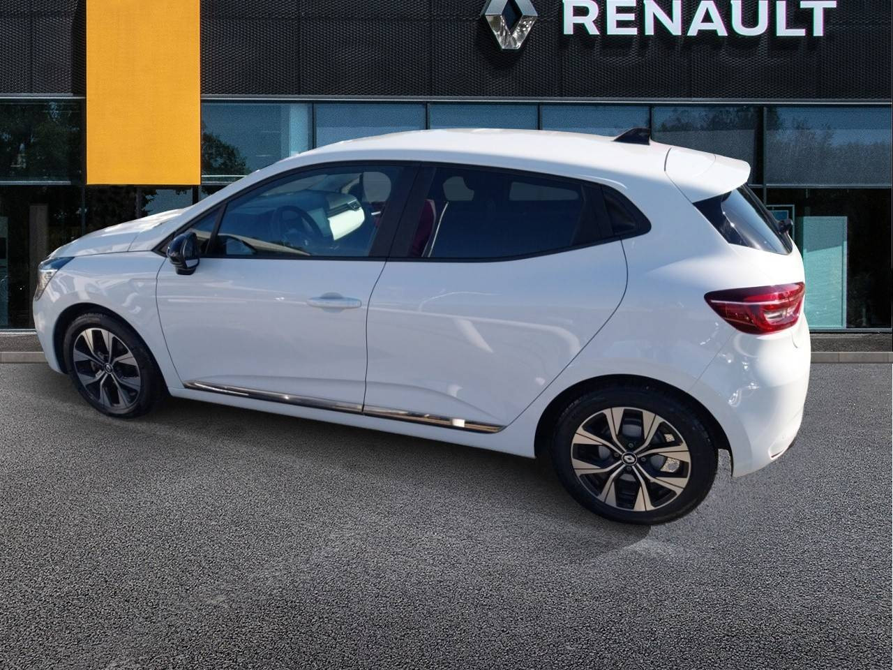 Vente en ligne Renault Clio 5 Clio E-Tech hybride 145 au prix de 16 490 €