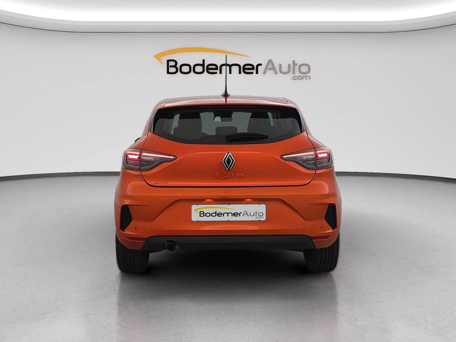 Vente en ligne Renault Clio 5 Clio TCe 90 au prix de 15 290 €