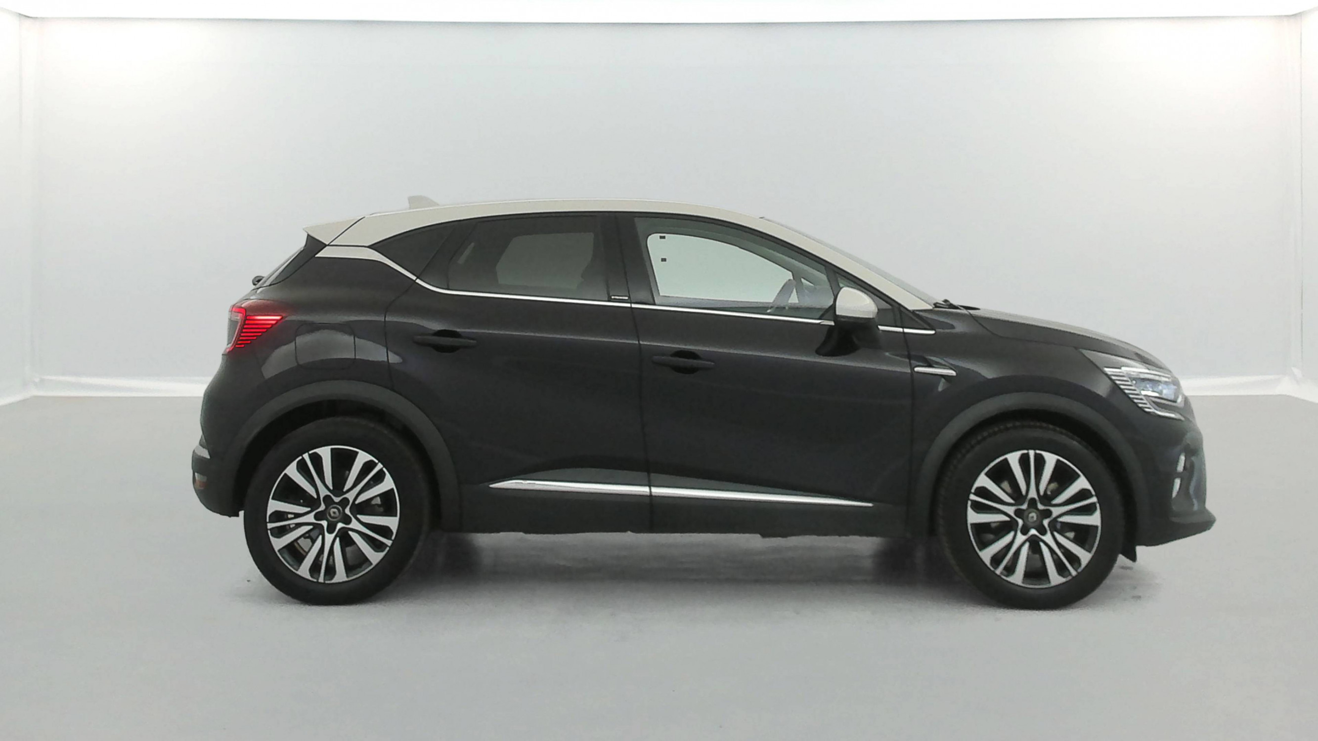 Vente en ligne Renault Captur  E-Tech Plug-in 160 au prix de 17 990 €